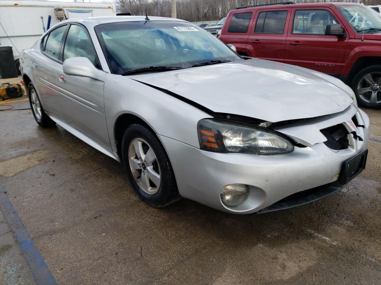 Photo 3 VIN: 2G2WP522651155931 - PONTIAC GRAND PRIX 