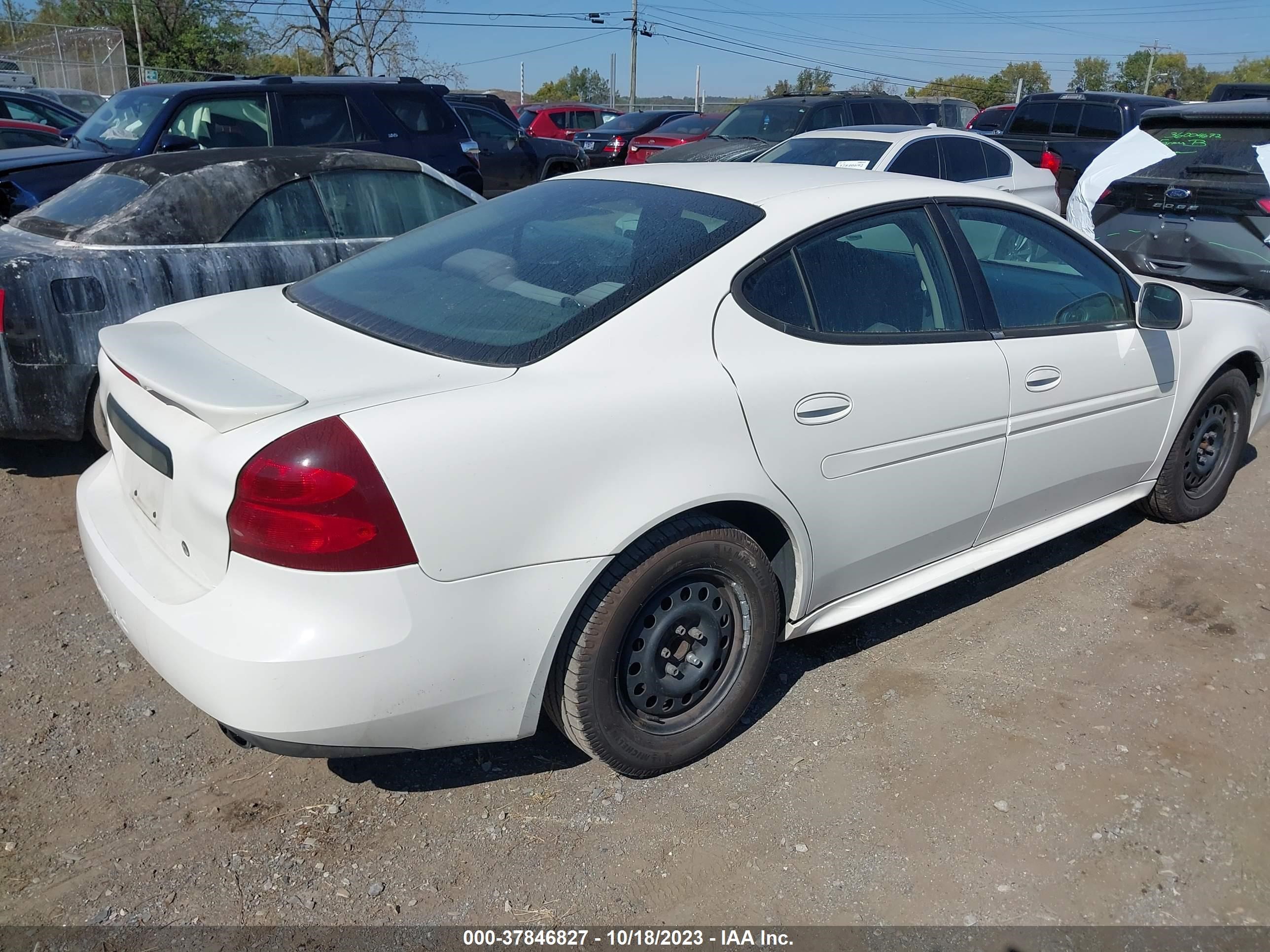 Photo 3 VIN: 2G2WP522841353960 - PONTIAC GRAND PRIX 