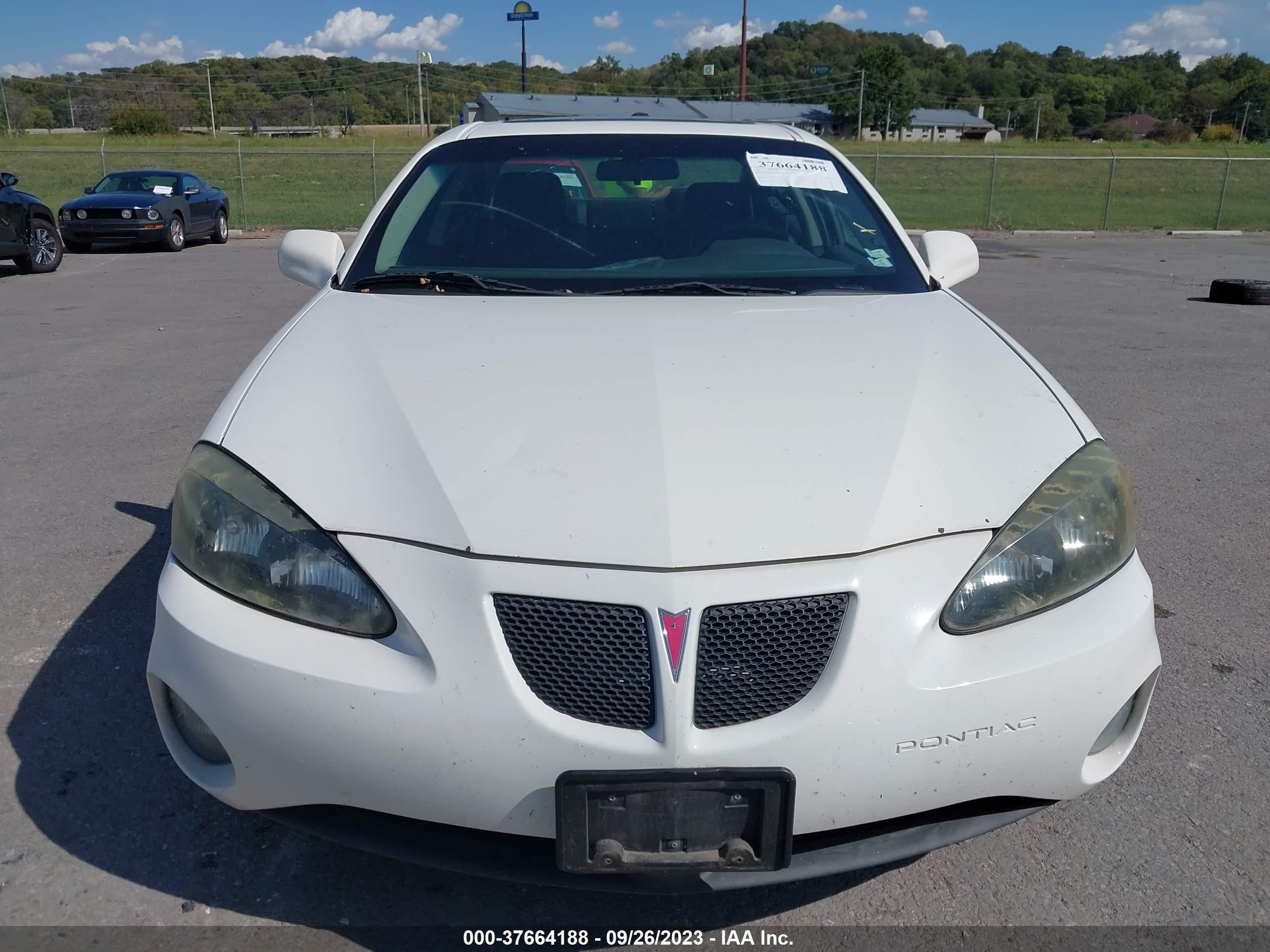 Photo 5 VIN: 2G2WP522951202286 - PONTIAC GRAND PRIX 