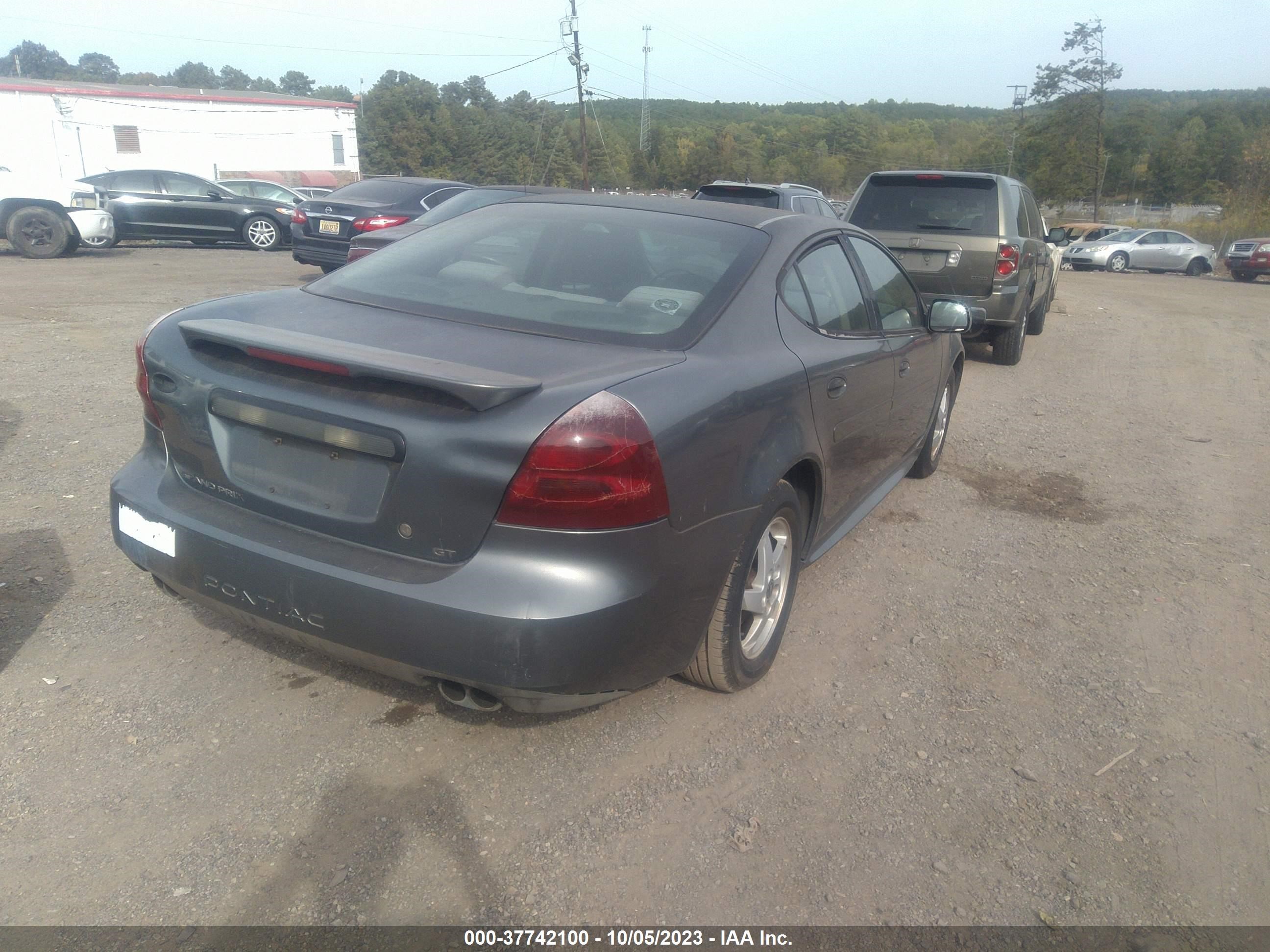 Photo 3 VIN: 2G2WP522X41351529 - PONTIAC GRAND PRIX 