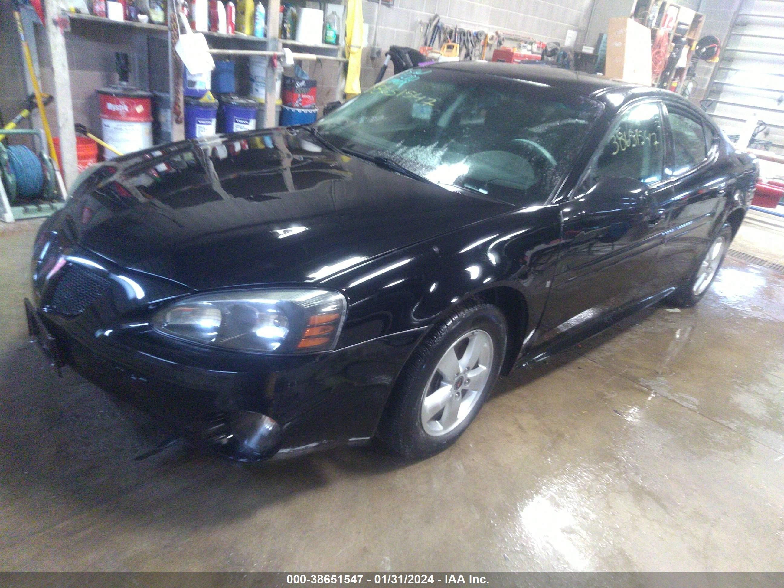 Photo 1 VIN: 2G2WP552061170714 - PONTIAC GRAN PRIX 