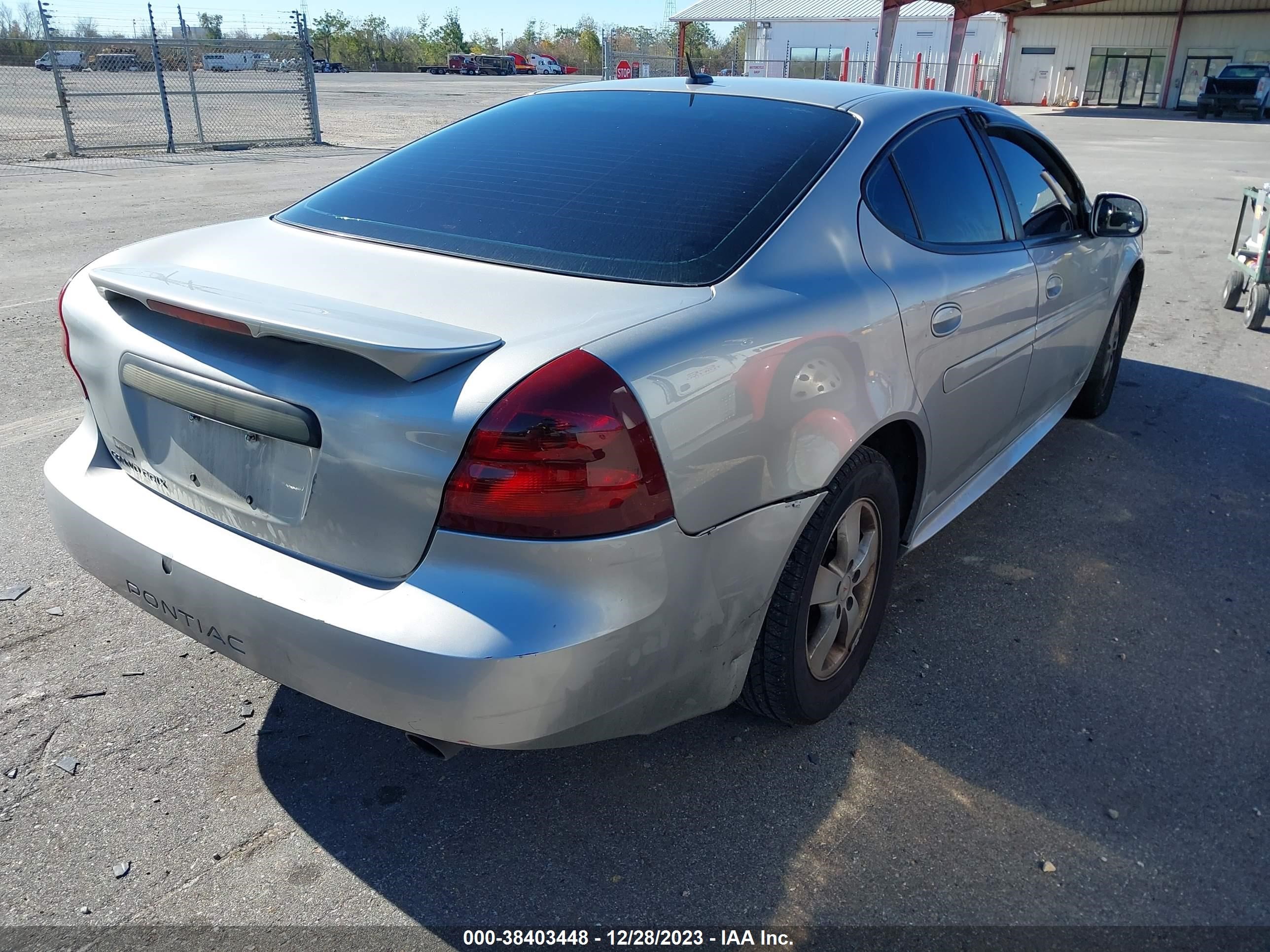 Photo 3 VIN: 2G2WP552081117482 - PONTIAC GRAND PRIX 