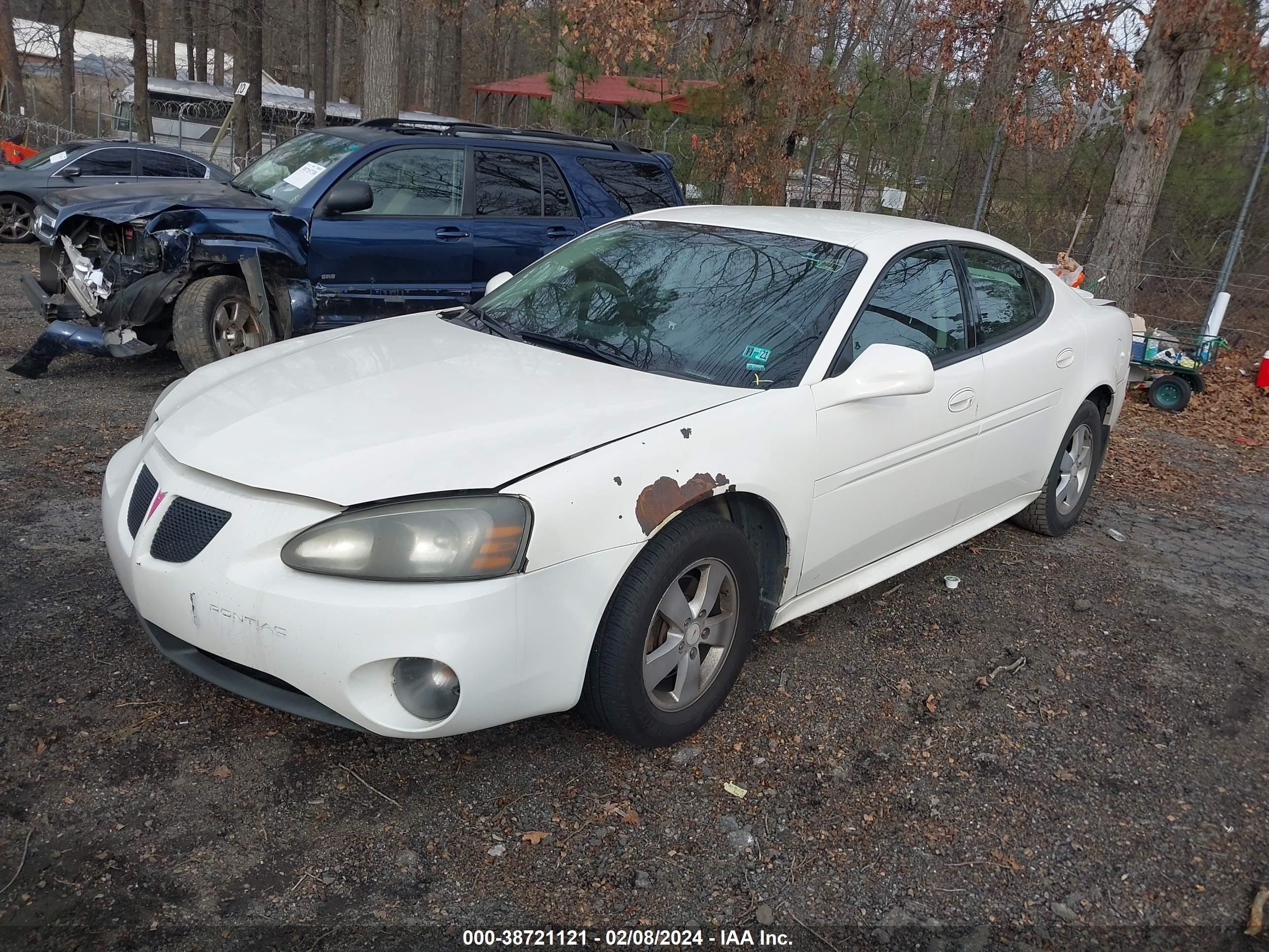 Photo 1 VIN: 2G2WP552081163913 - PONTIAC GRAND PRIX 