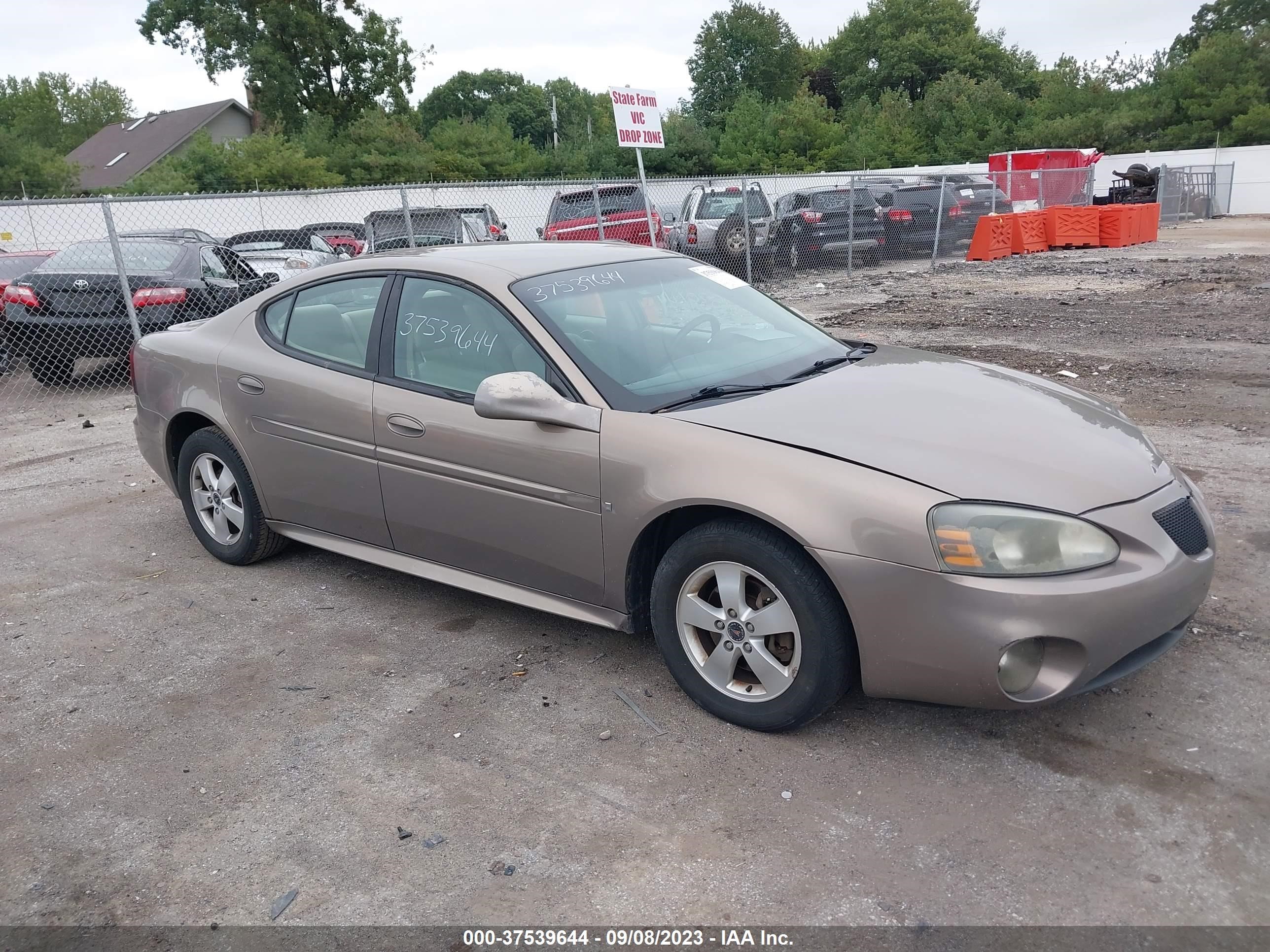 Photo 12 VIN: 2G2WP552161130450 - PONTIAC GRAND PRIX 