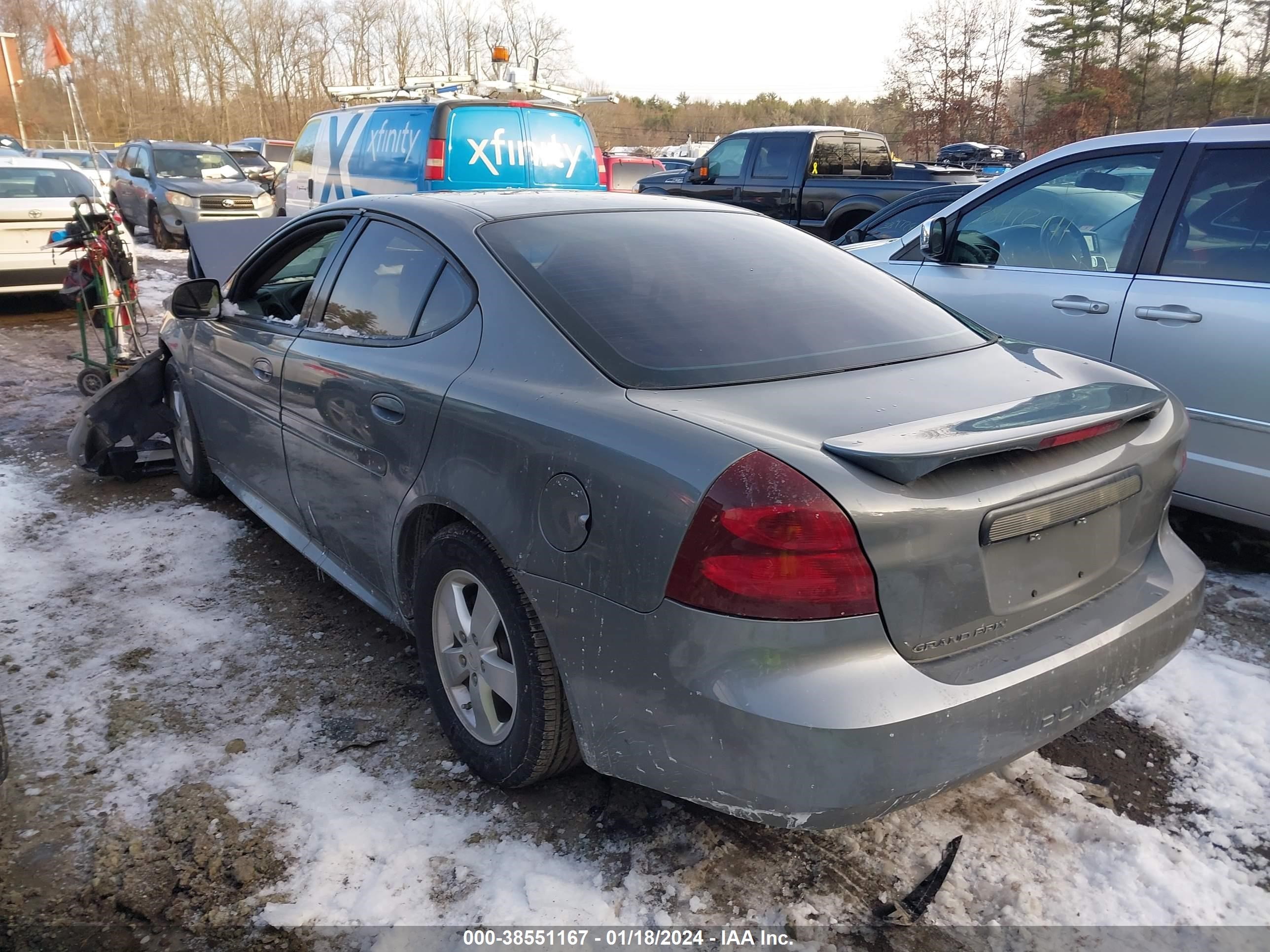 Photo 2 VIN: 2G2WP552171214401 - PONTIAC GRAND PRIX 