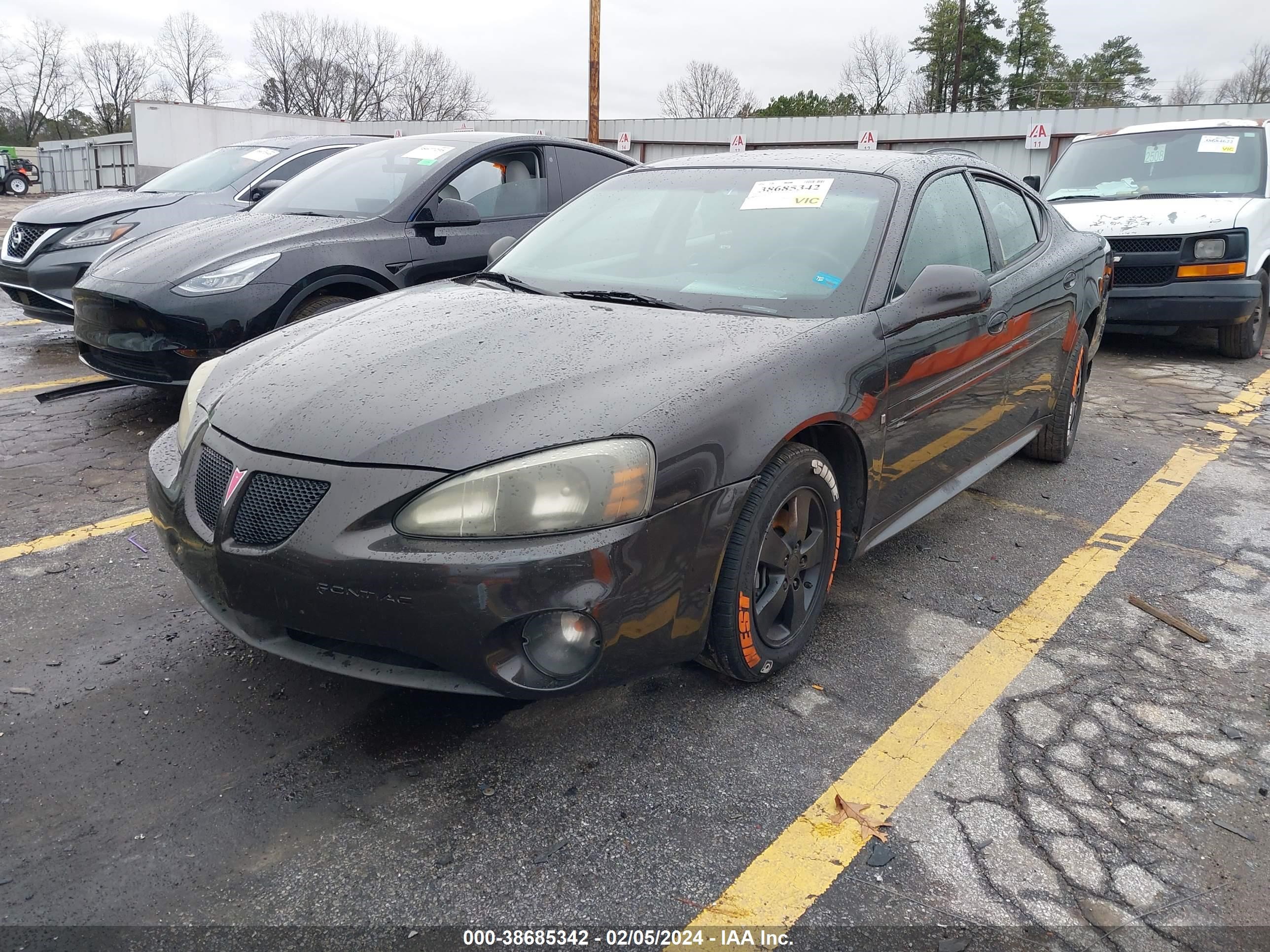 Photo 1 VIN: 2G2WP552181154217 - PONTIAC GRAND PRIX 