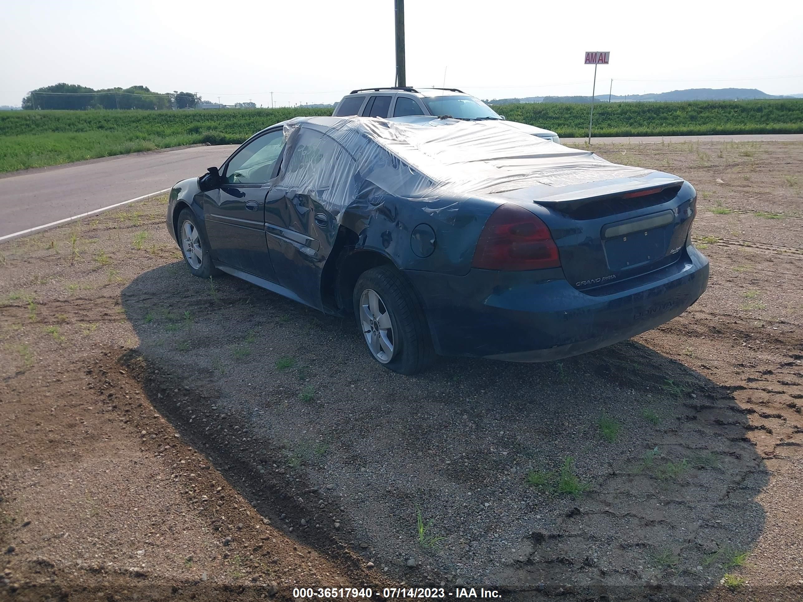 Photo 2 VIN: 2G2WP552261108585 - PONTIAC GRAND PRIX 