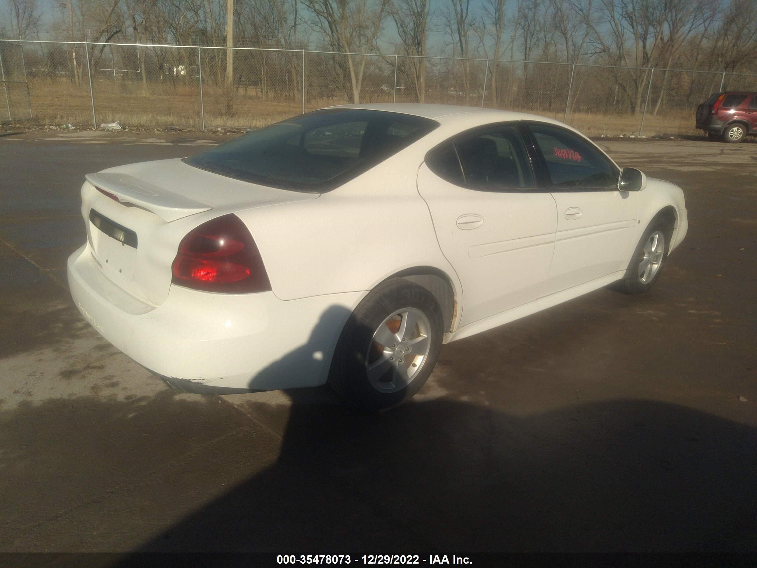 Photo 3 VIN: 2G2WP552271212950 - PONTIAC GRAND PRIX 