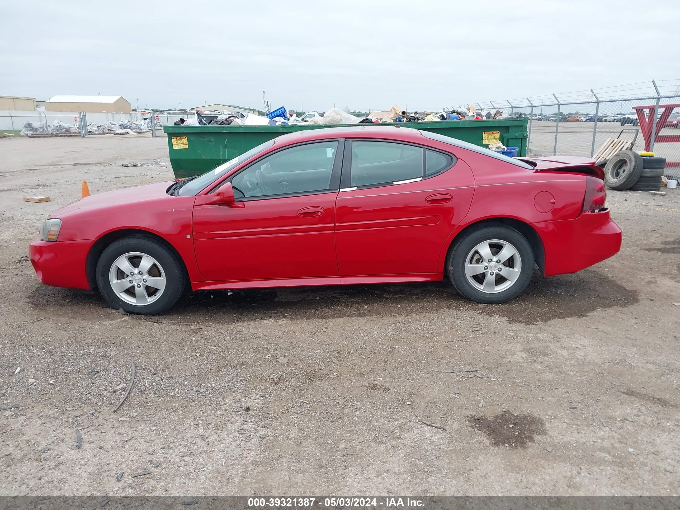 Photo 14 VIN: 2G2WP552281140021 - PONTIAC GRAND PRIX 