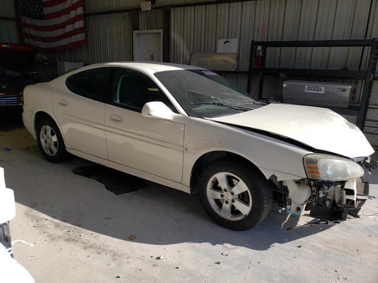 Photo 3 VIN: 2G2WP552281183919 - PONTIAC GRAND PRIX 