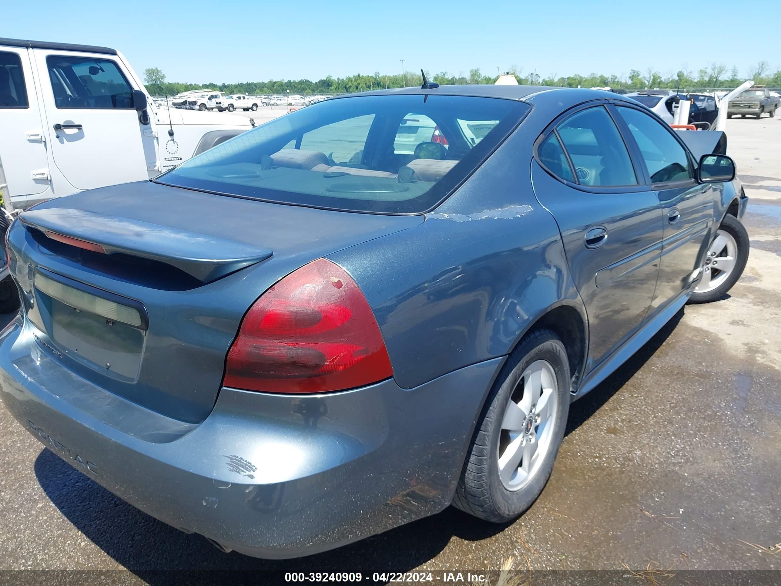 Photo 3 VIN: 2G2WP552361202118 - PONTIAC GRAND PRIX 