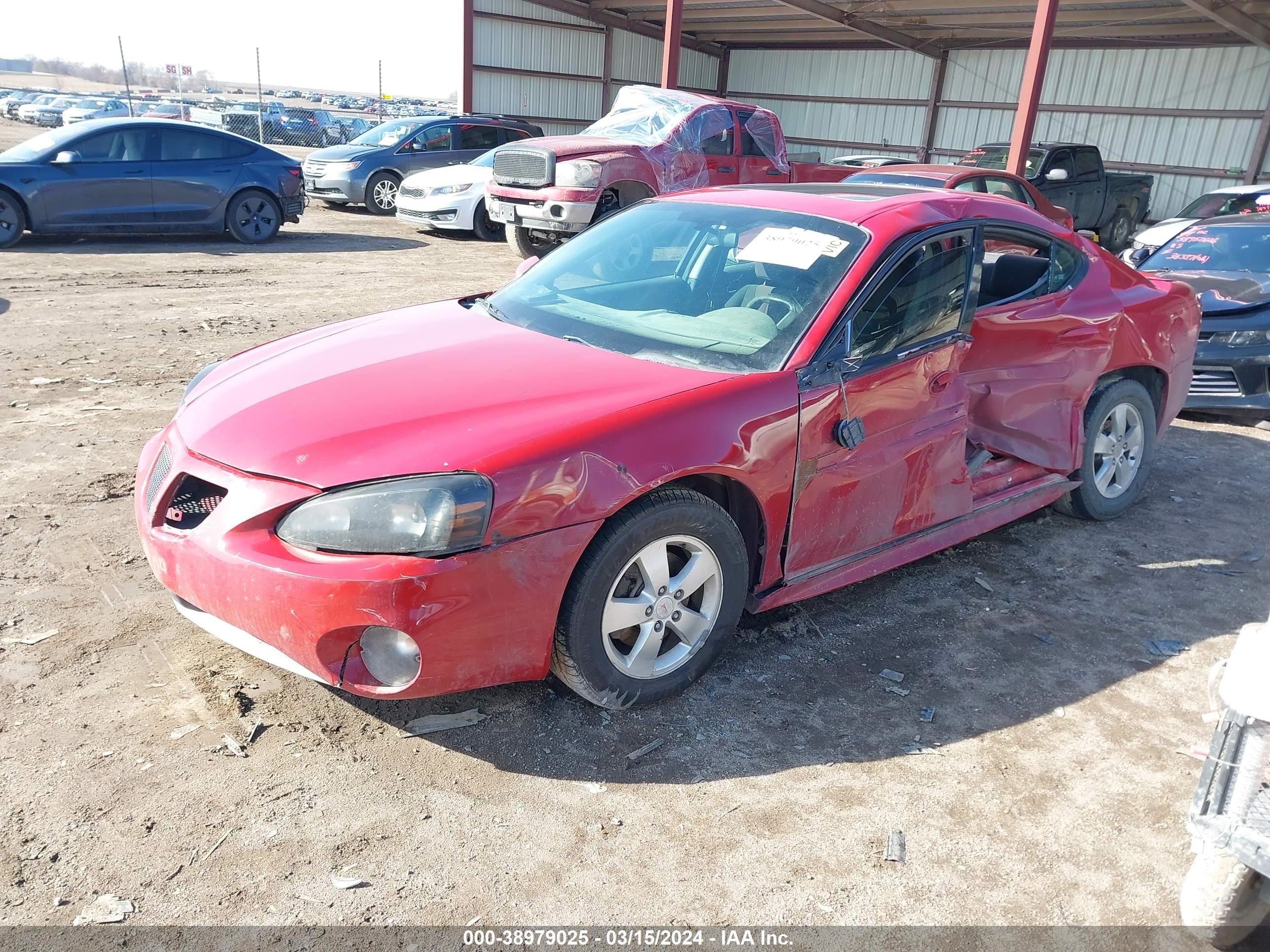 Photo 1 VIN: 2G2WP552371112095 - PONTIAC GRAND PRIX 