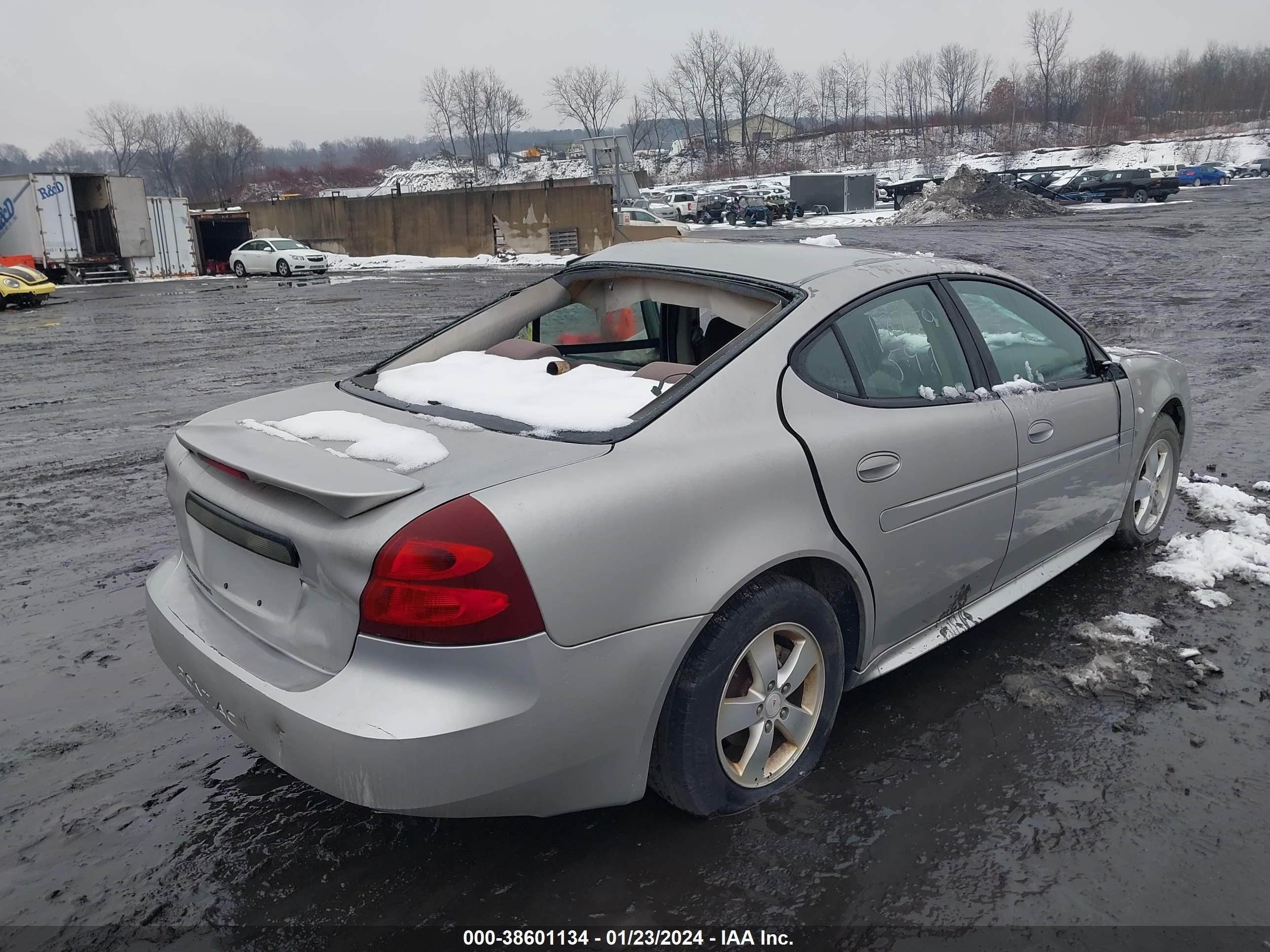 Photo 4 VIN: 2G2WP552471149995 - PONTIAC GRAND PRIX 