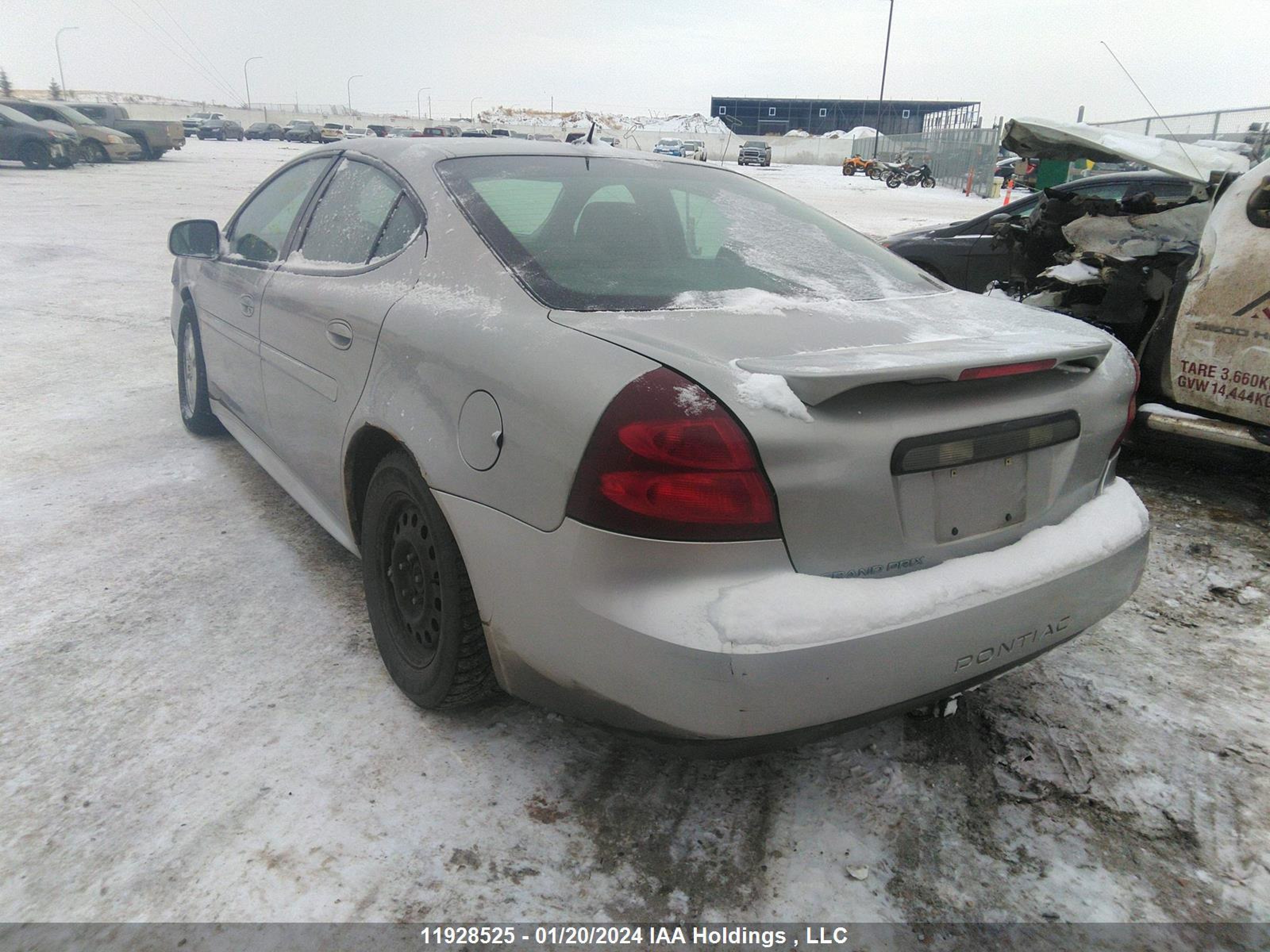 Photo 2 VIN: 2G2WP552471179207 - PONTIAC GRAND PRIX 