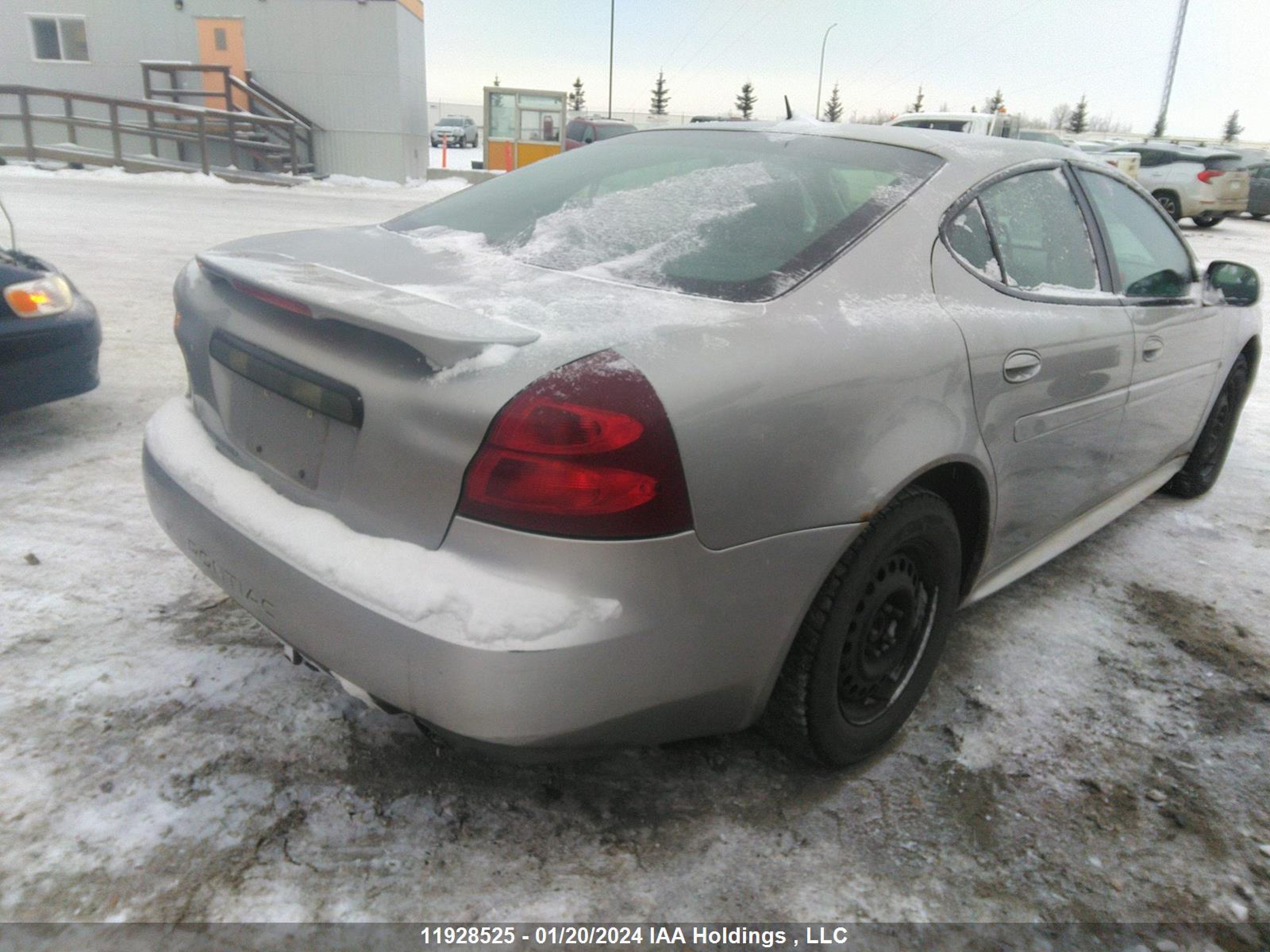 Photo 3 VIN: 2G2WP552471179207 - PONTIAC GRAND PRIX 