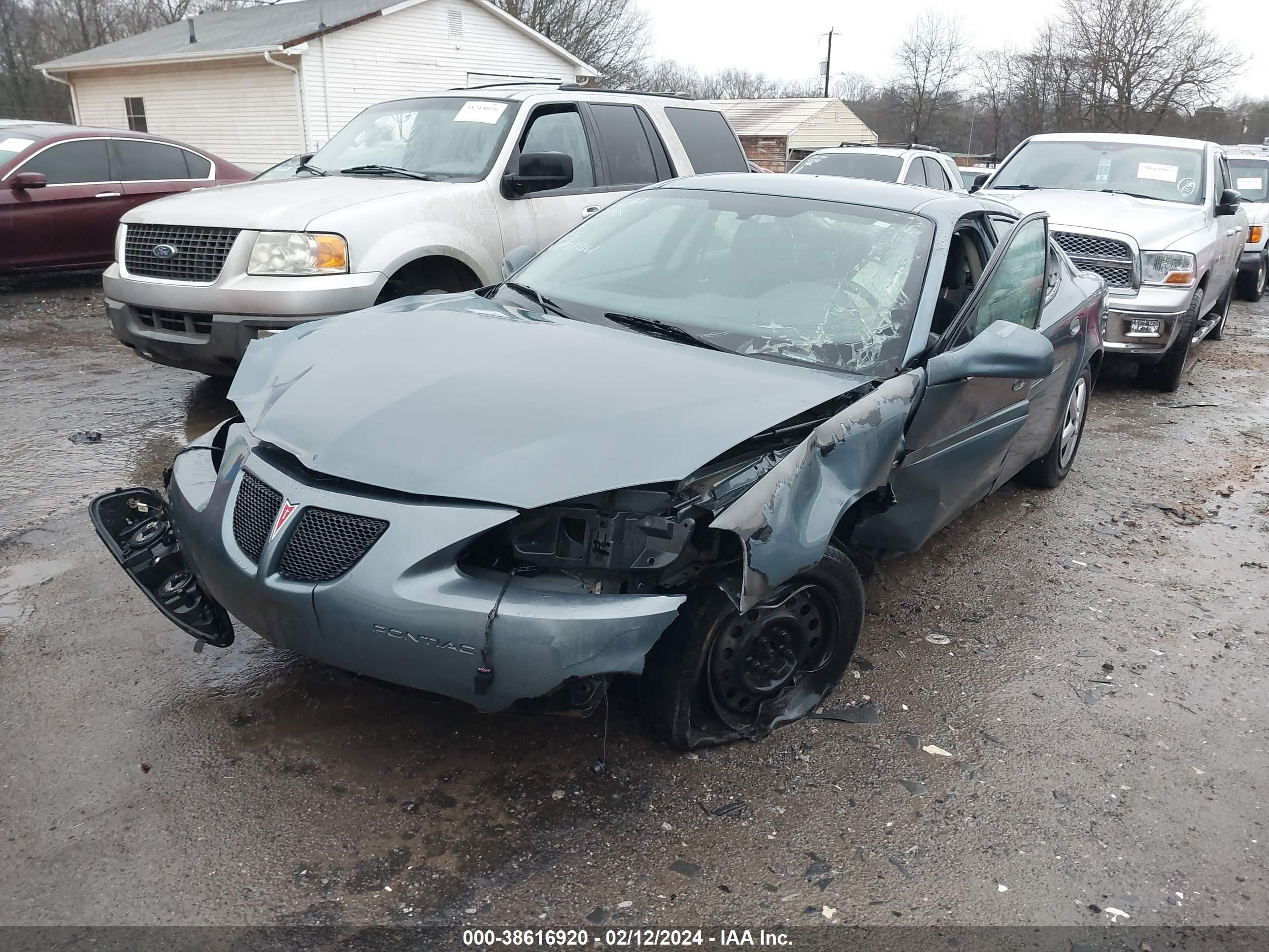 Photo 1 VIN: 2G2WP552471217261 - PONTIAC GRAND PRIX 