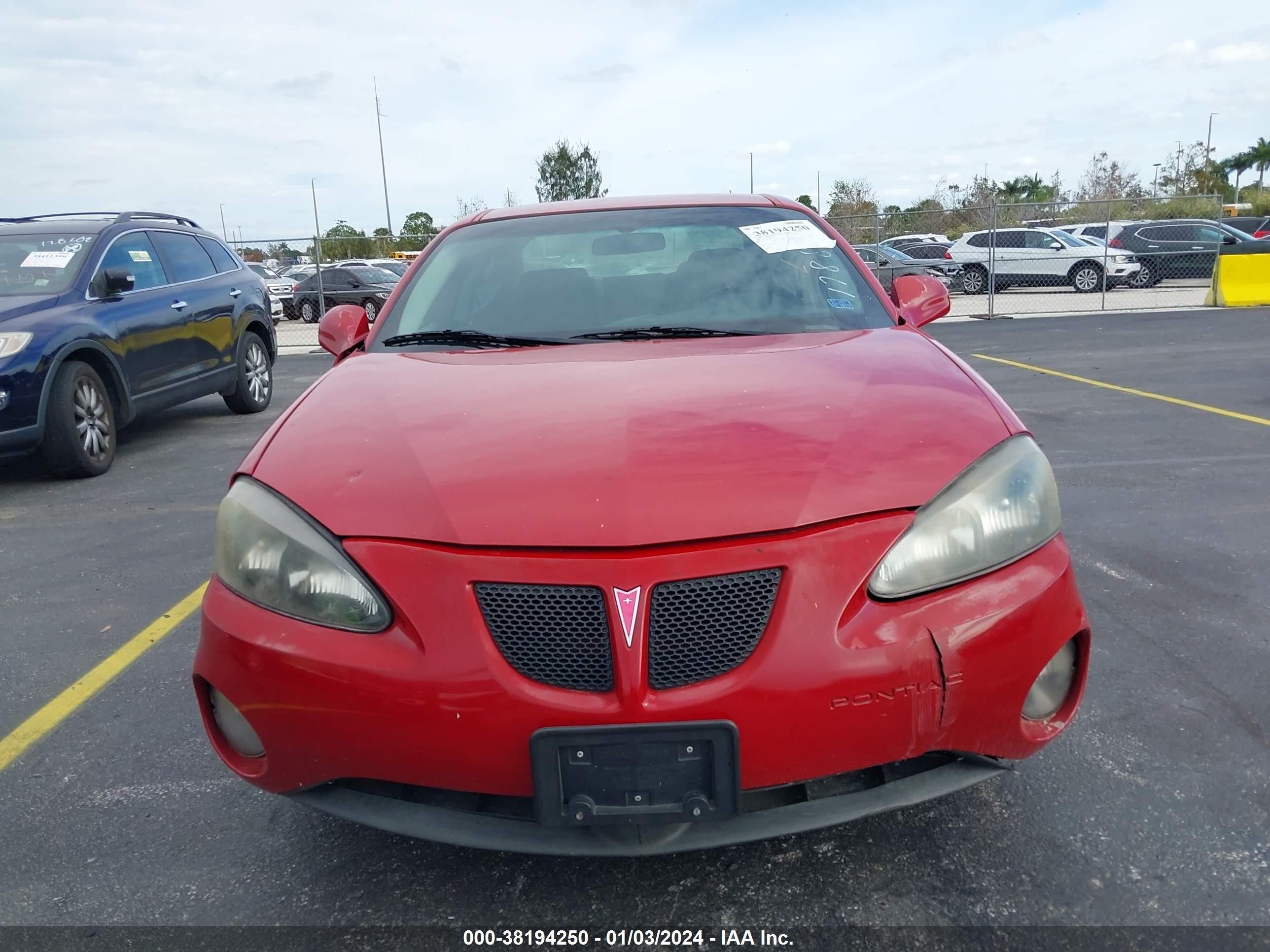 Photo 5 VIN: 2G2WP552481178897 - PONTIAC GRAND PRIX 