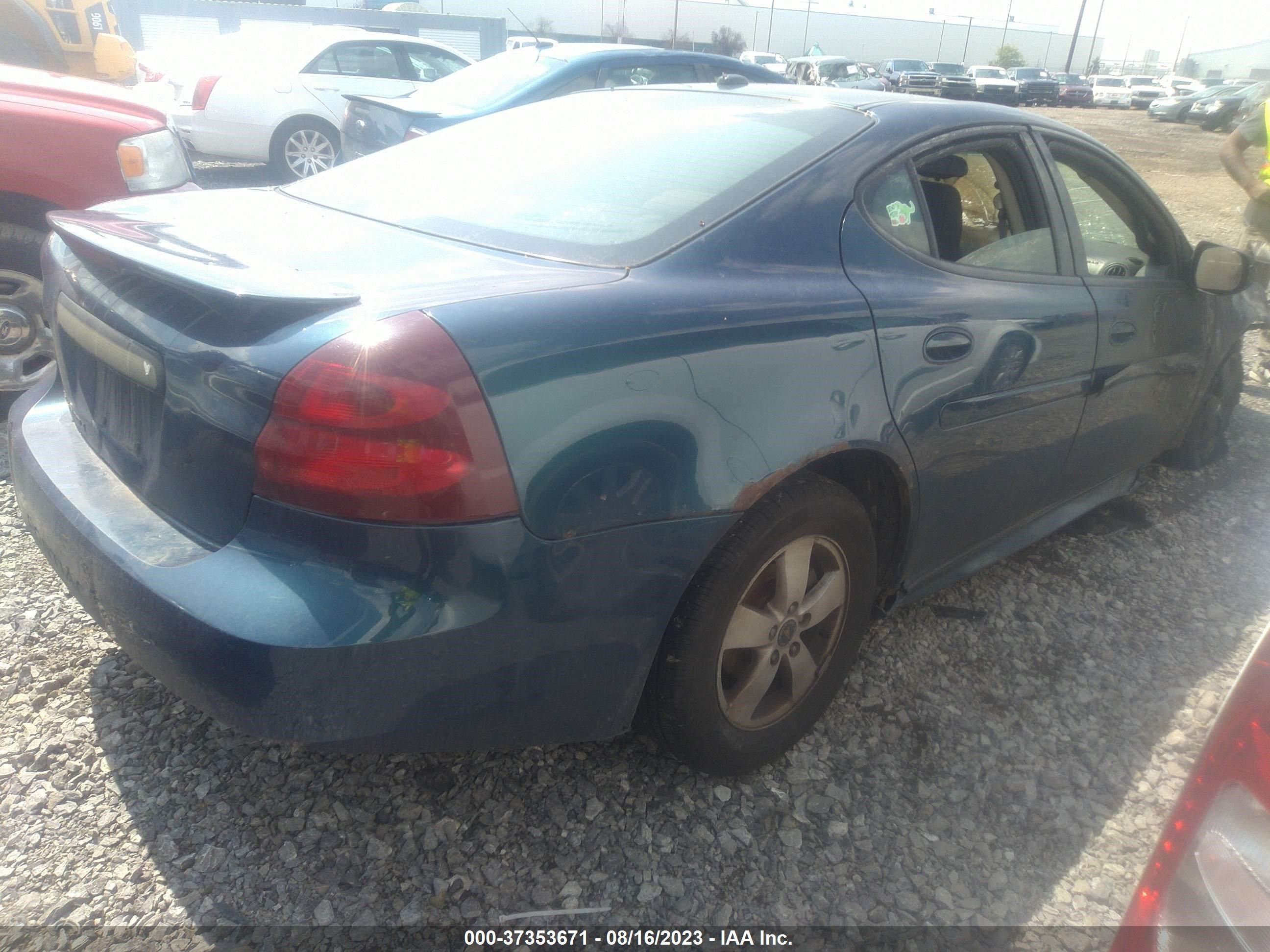 Photo 3 VIN: 2G2WP552561196399 - PONTIAC GRAND PRIX 