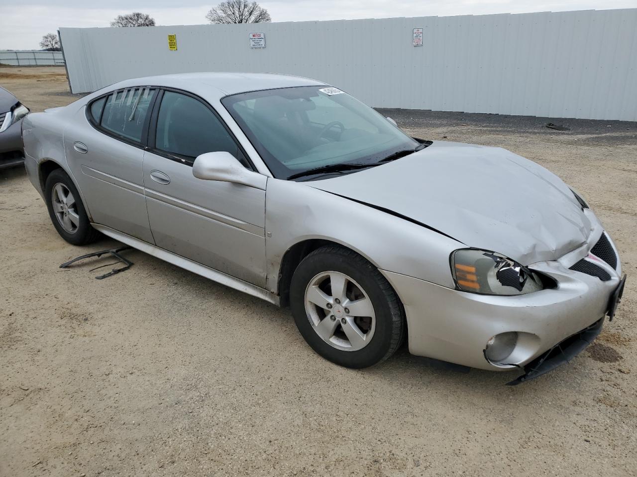 Photo 3 VIN: 2G2WP552561288998 - PONTIAC GRAND PRIX 