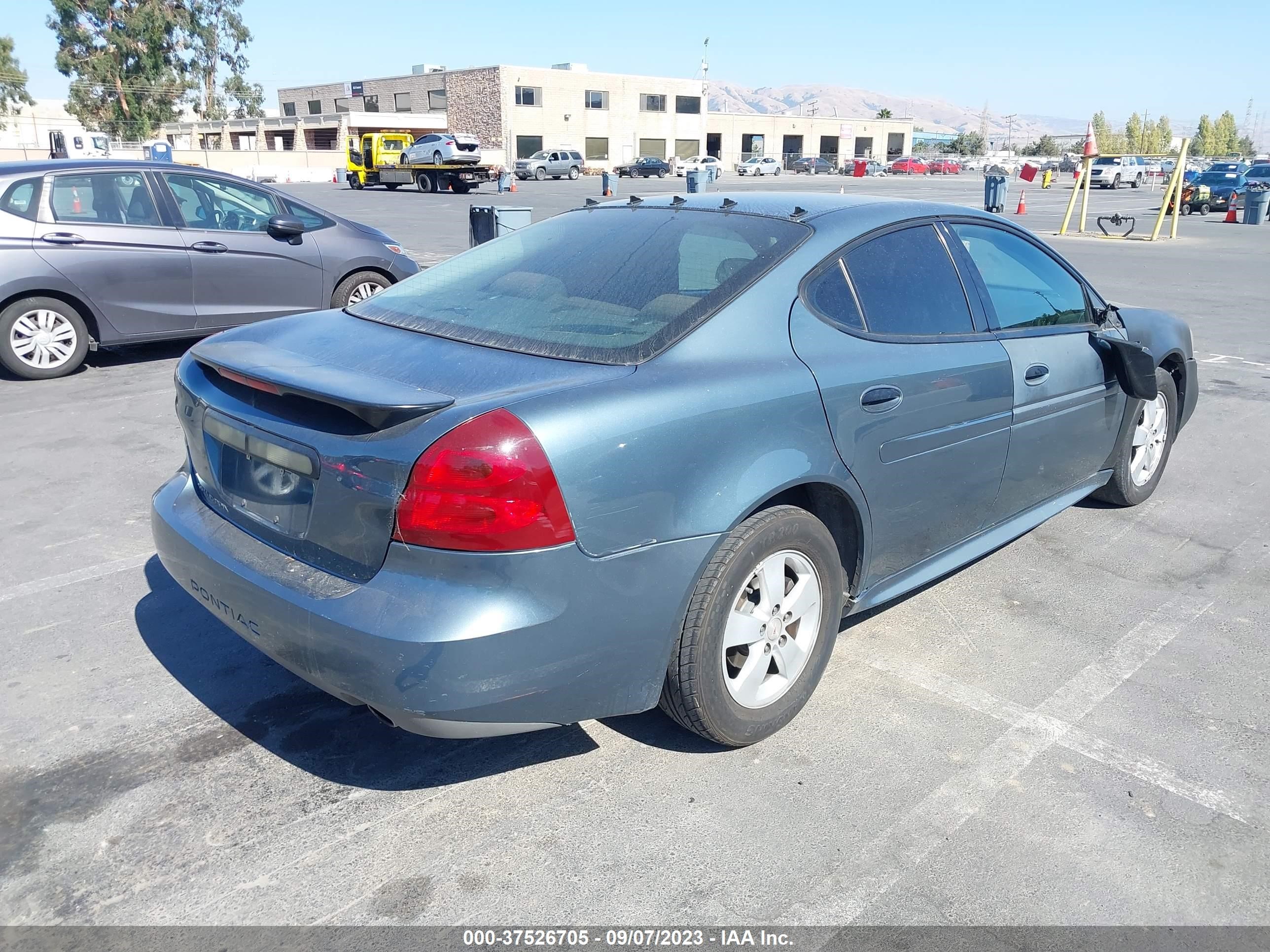 Photo 3 VIN: 2G2WP552561299693 - PONTIAC GRAND PRIX 