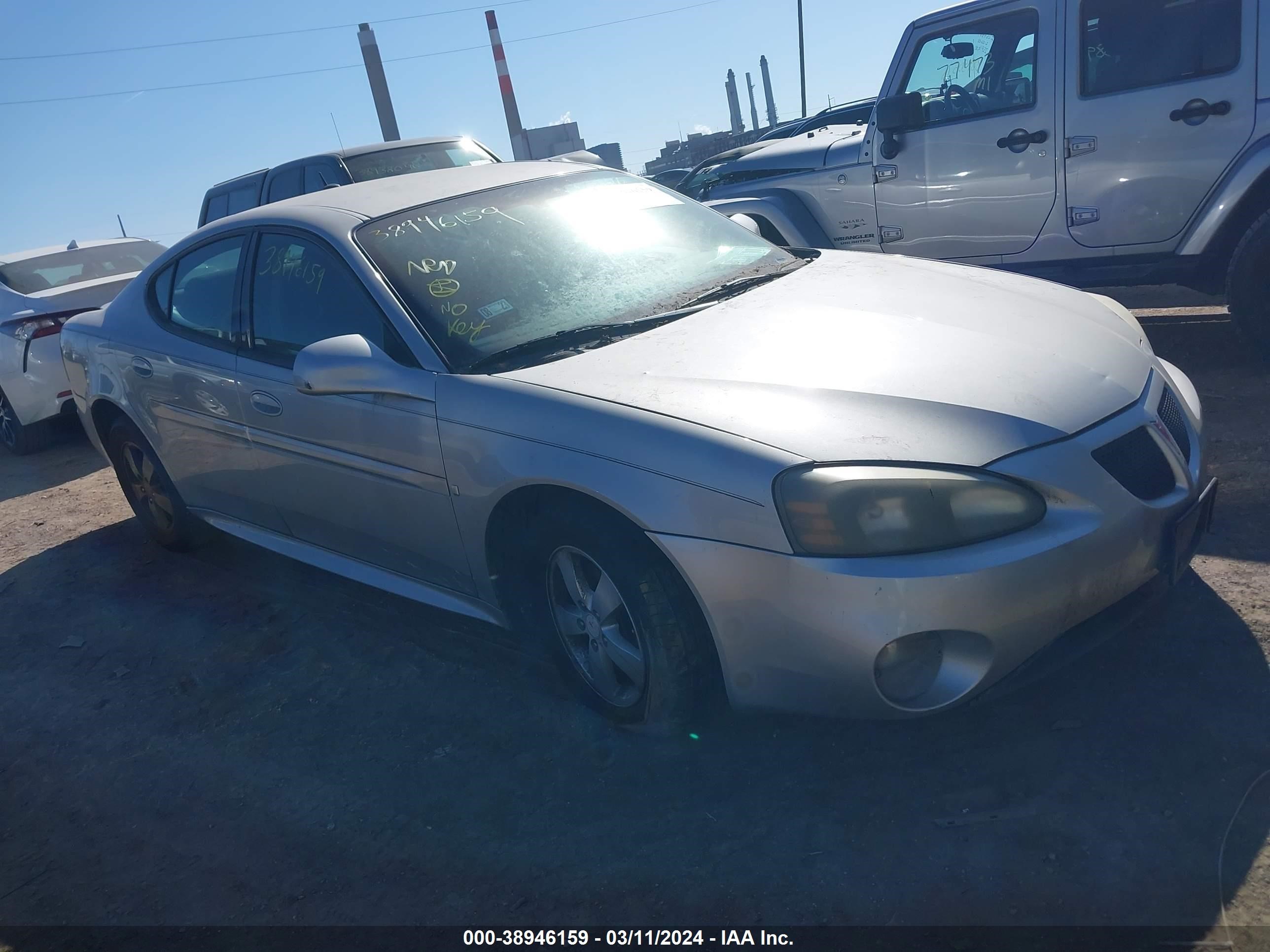 Photo 0 VIN: 2G2WP552581104260 - PONTIAC GRAND PRIX 