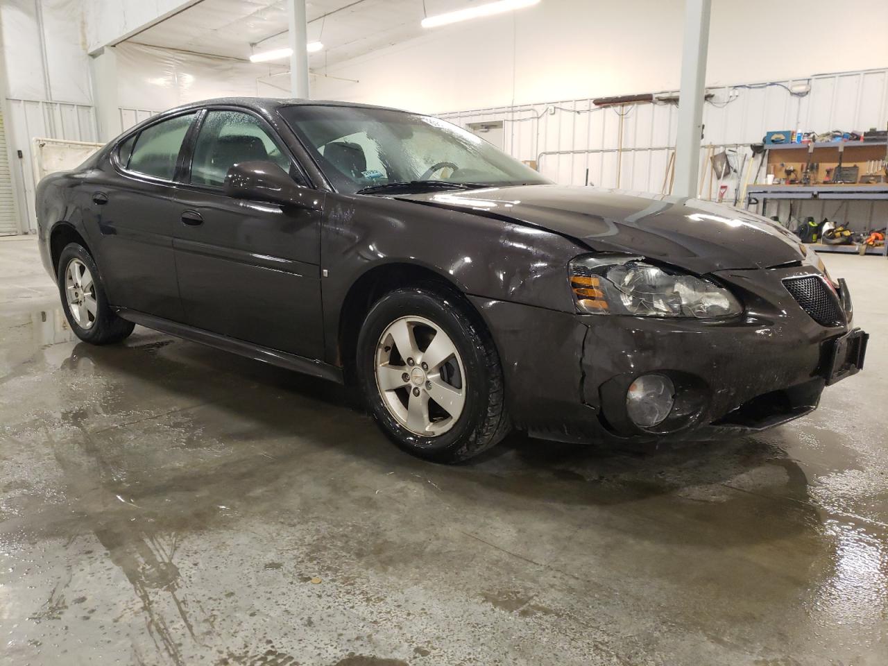 Photo 3 VIN: 2G2WP552581114139 - PONTIAC GRAND PRIX 