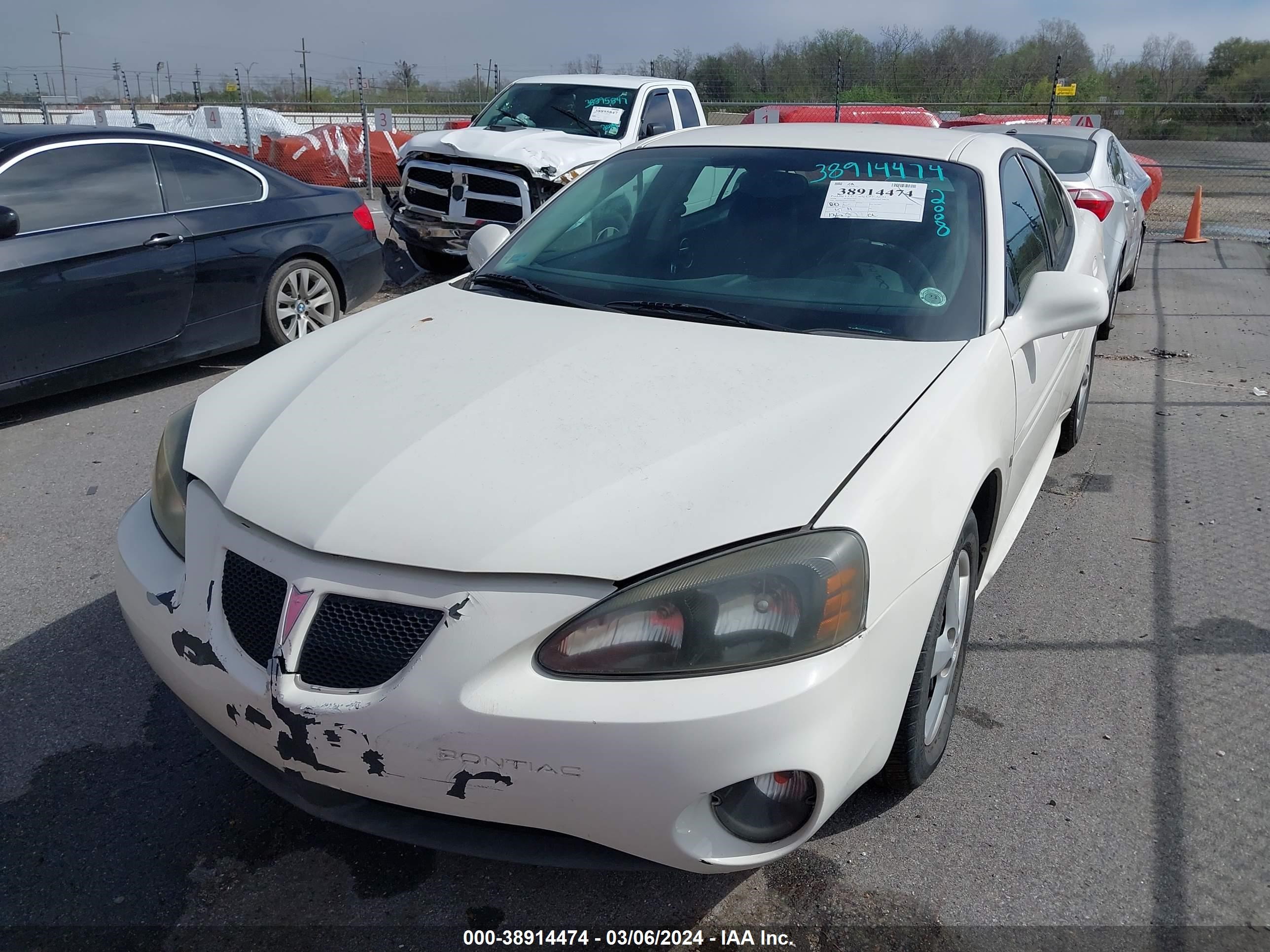 Photo 5 VIN: 2G2WP552581132589 - PONTIAC GRAND PRIX 