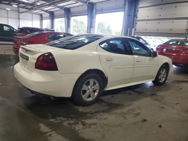 Photo 2 VIN: 2G2WP552581132933 - PONTIAC GRAND PRIX 