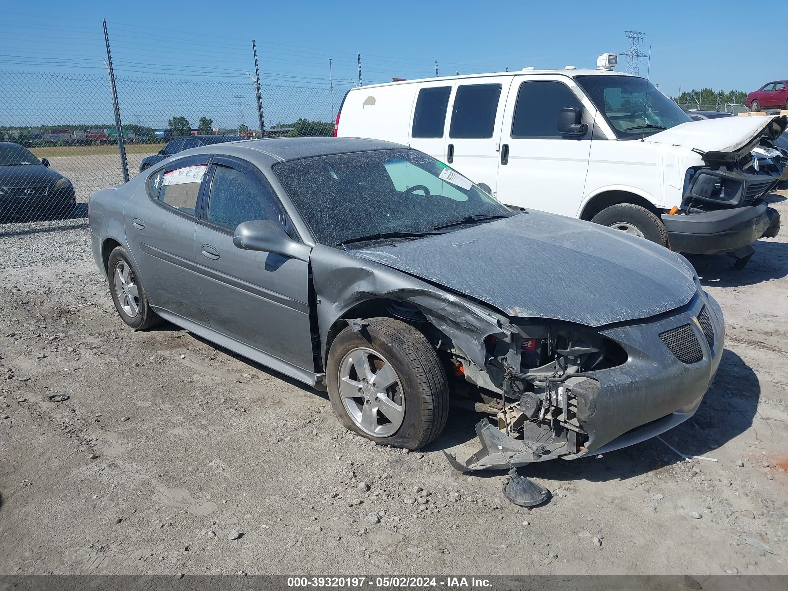 Photo 0 VIN: 2G2WP552671175675 - PONTIAC GRAND PRIX 