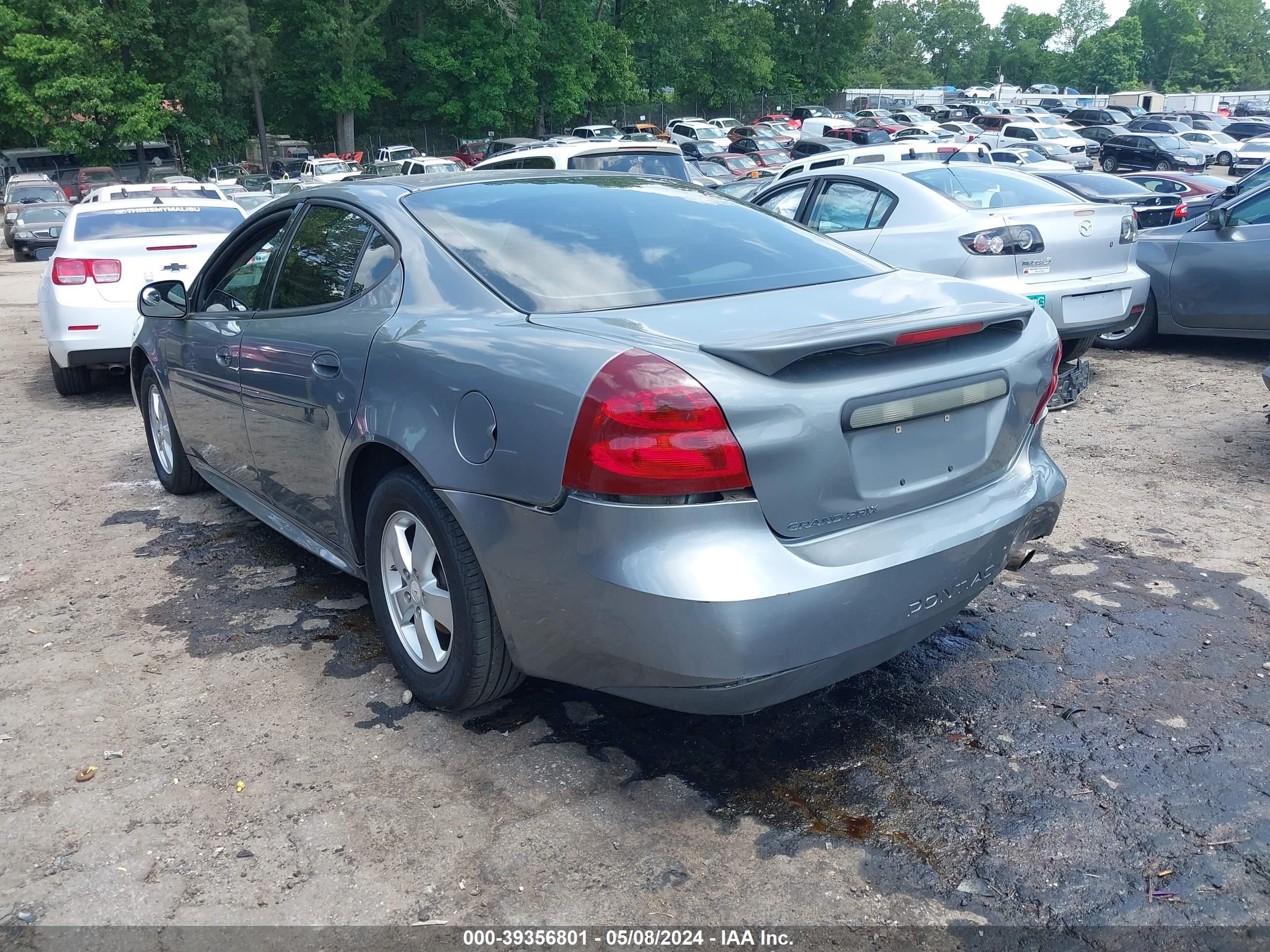 Photo 2 VIN: 2G2WP552671184005 - PONTIAC GRAND PRIX 