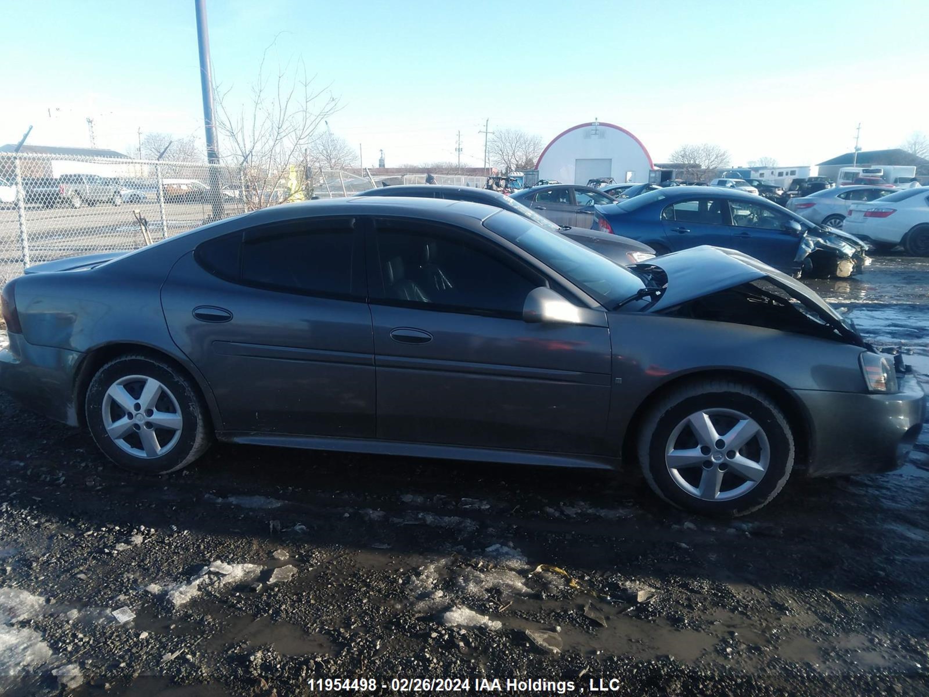 Photo 13 VIN: 2G2WP552671235597 - PONTIAC GRAND PRIX 