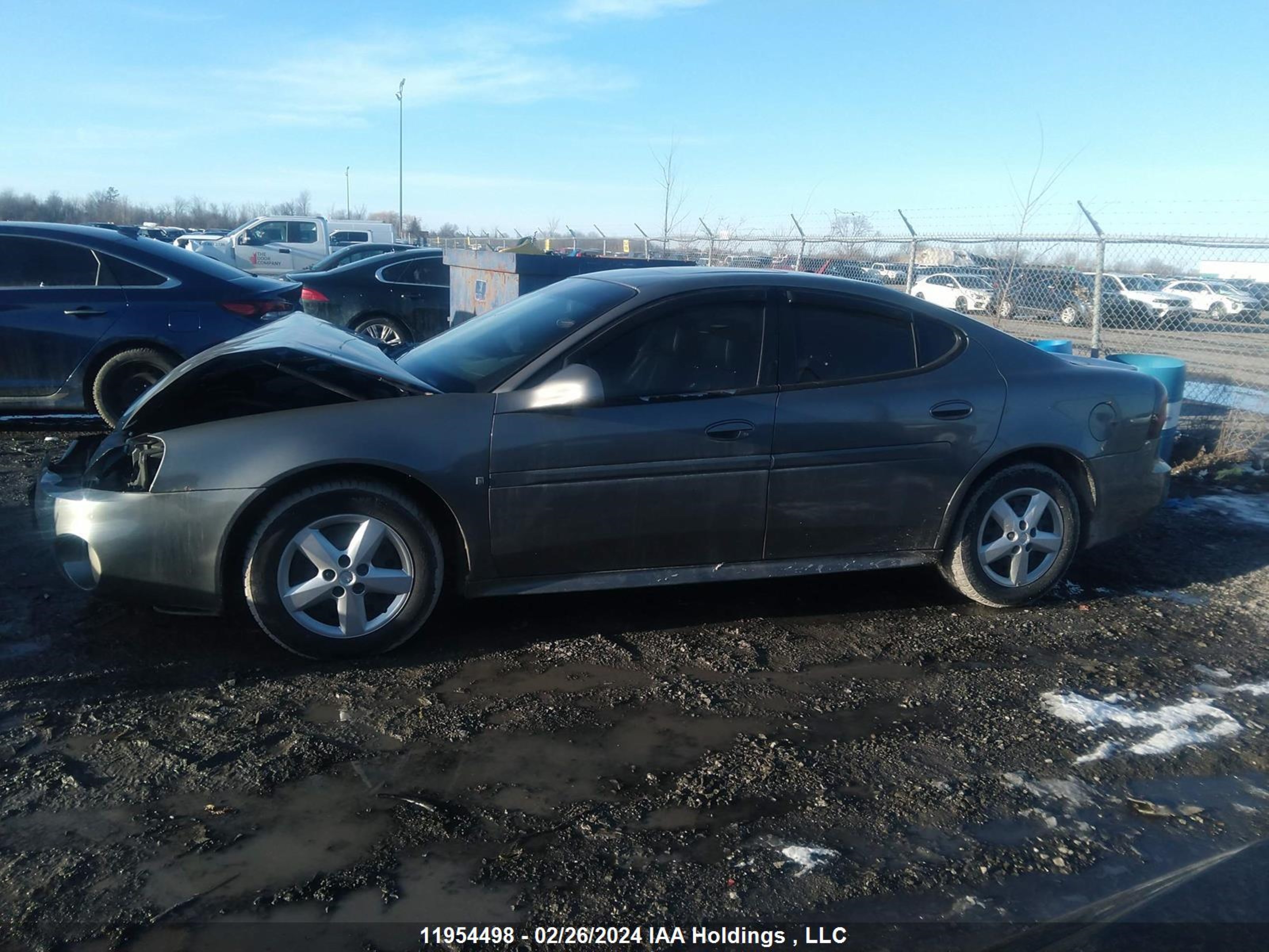 Photo 14 VIN: 2G2WP552671235597 - PONTIAC GRAND PRIX 