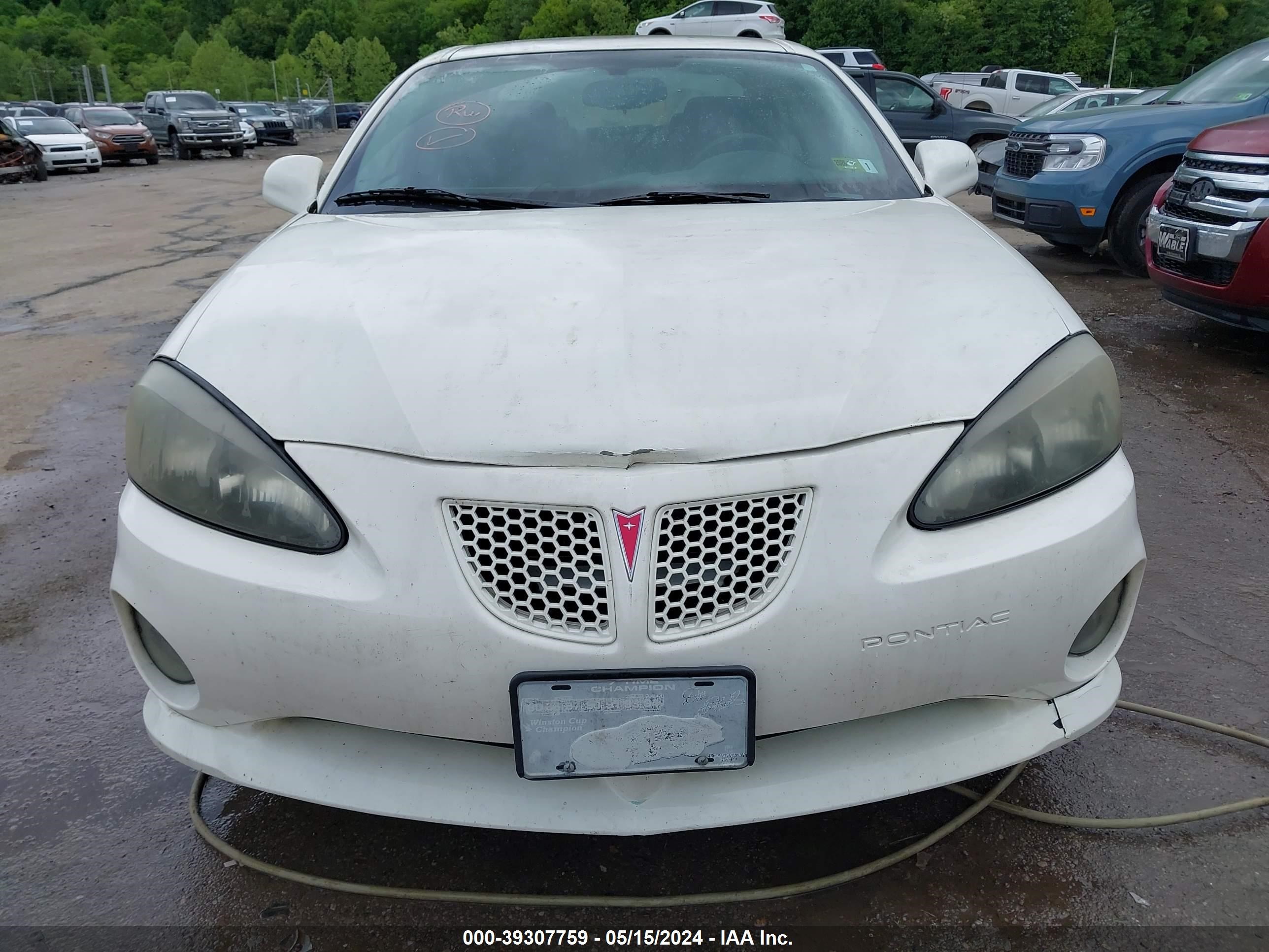 Photo 5 VIN: 2G2WP552681100430 - PONTIAC GRAND PRIX 