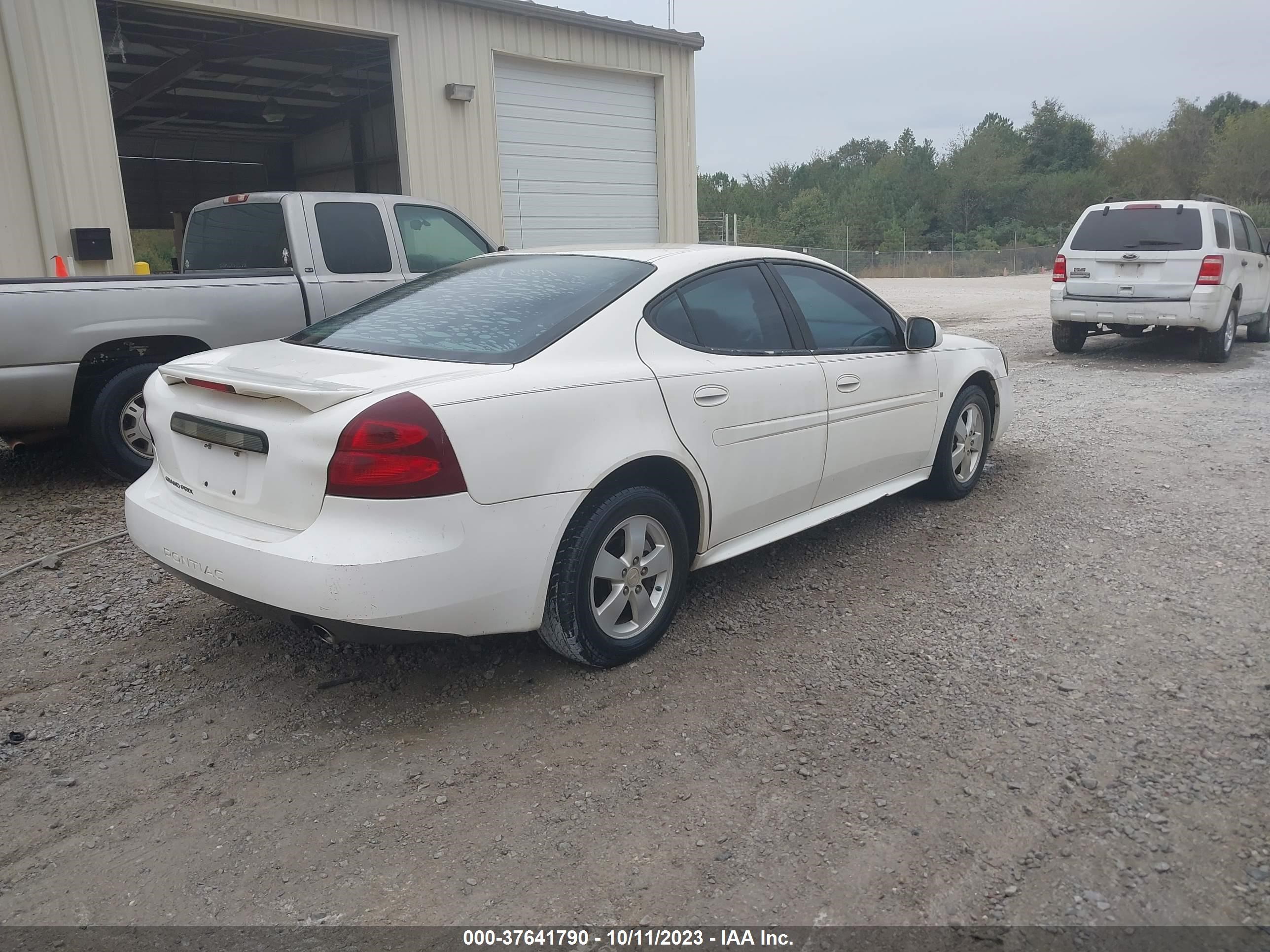 Photo 3 VIN: 2G2WP552771109877 - PONTIAC GRAND PRIX 