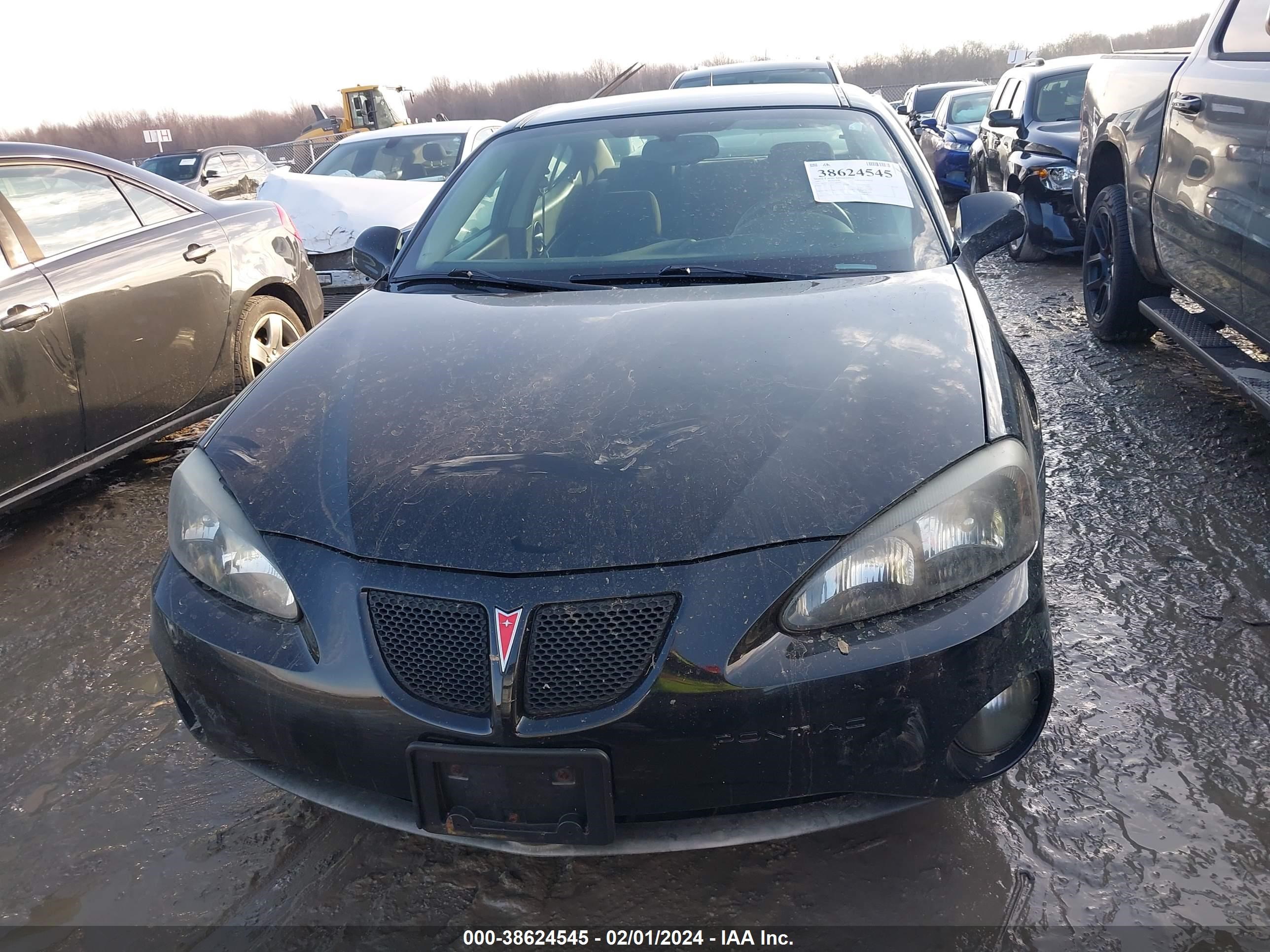 Photo 11 VIN: 2G2WP552771182053 - PONTIAC GRAND PRIX 