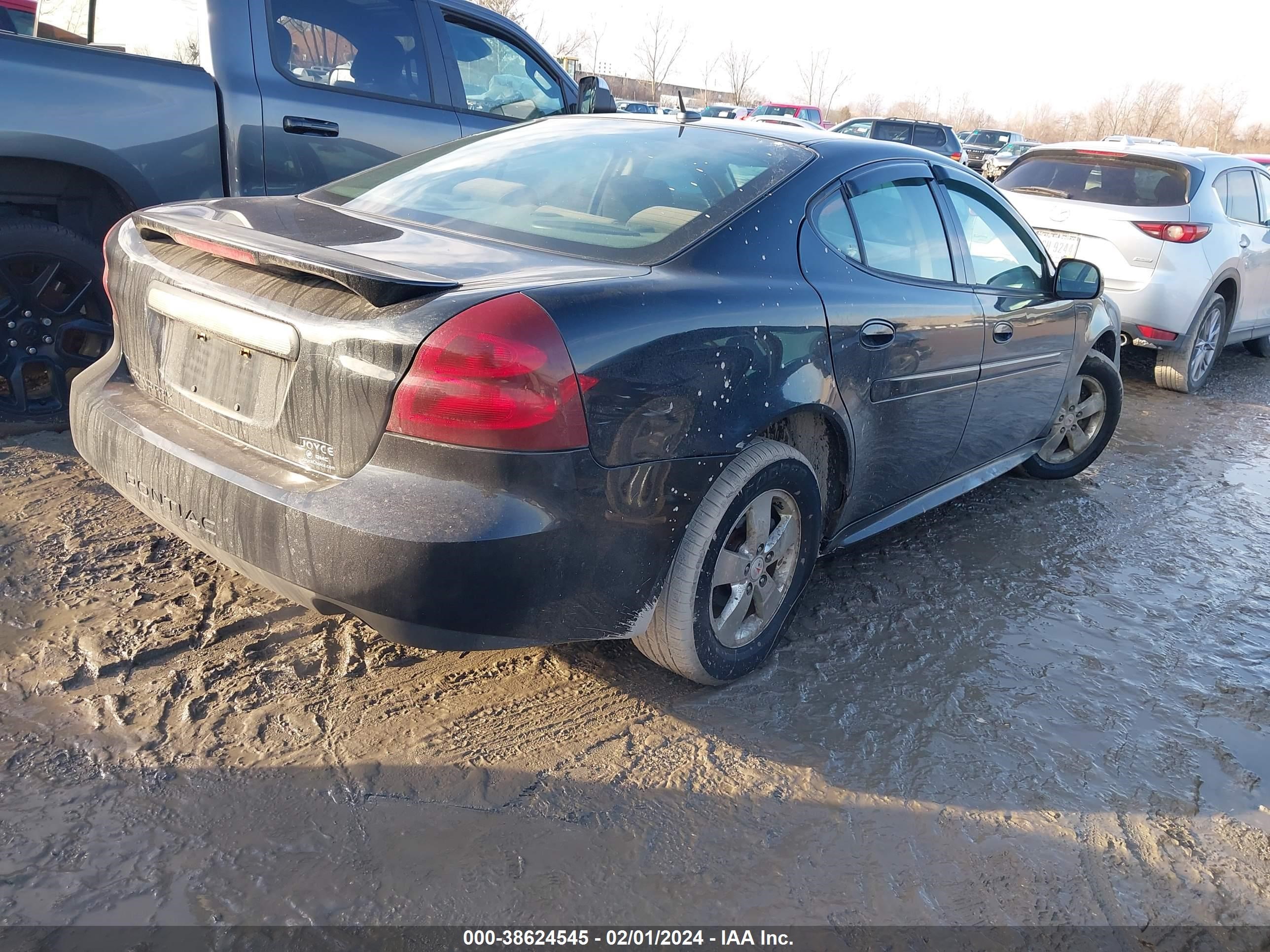 Photo 3 VIN: 2G2WP552771182053 - PONTIAC GRAND PRIX 