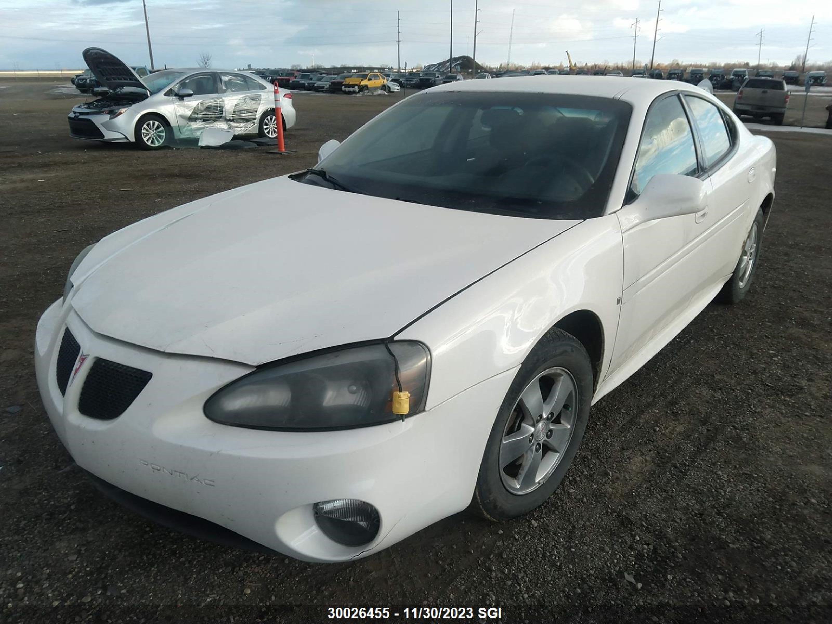 Photo 1 VIN: 2G2WP552771188368 - PONTIAC GRAND PRIX 