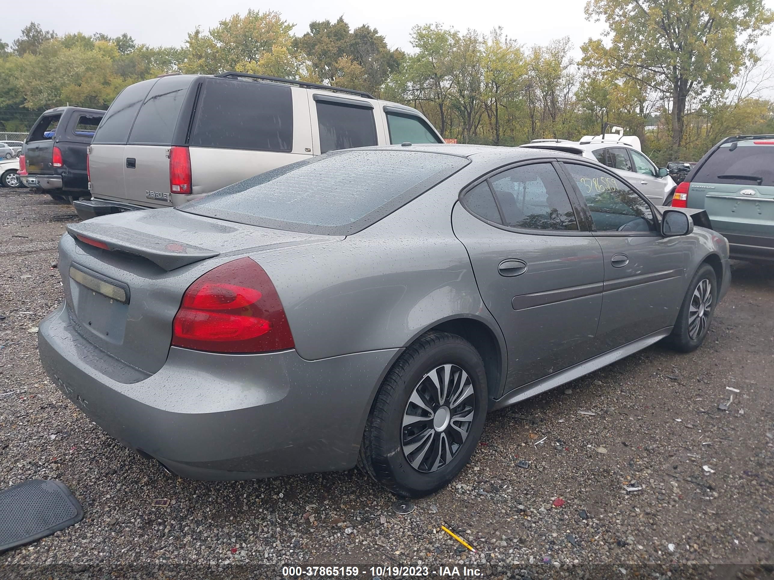 Photo 3 VIN: 2G2WP552771215083 - PONTIAC GRAND PRIX 