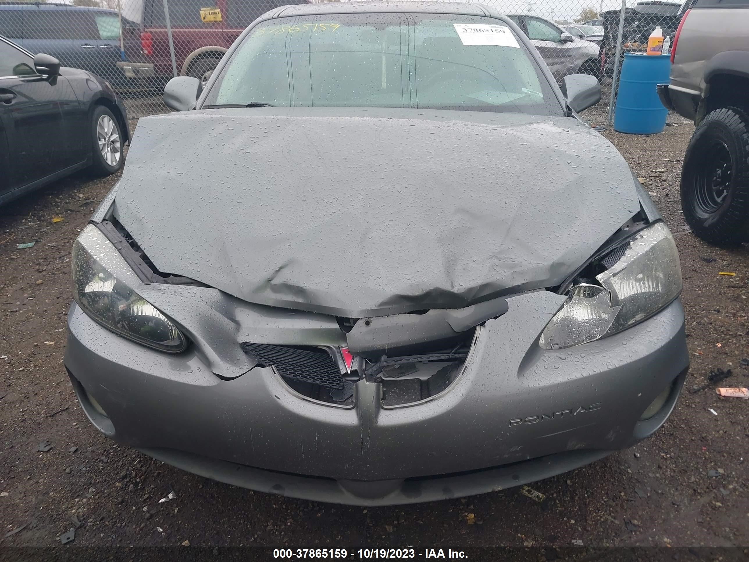 Photo 5 VIN: 2G2WP552771215083 - PONTIAC GRAND PRIX 