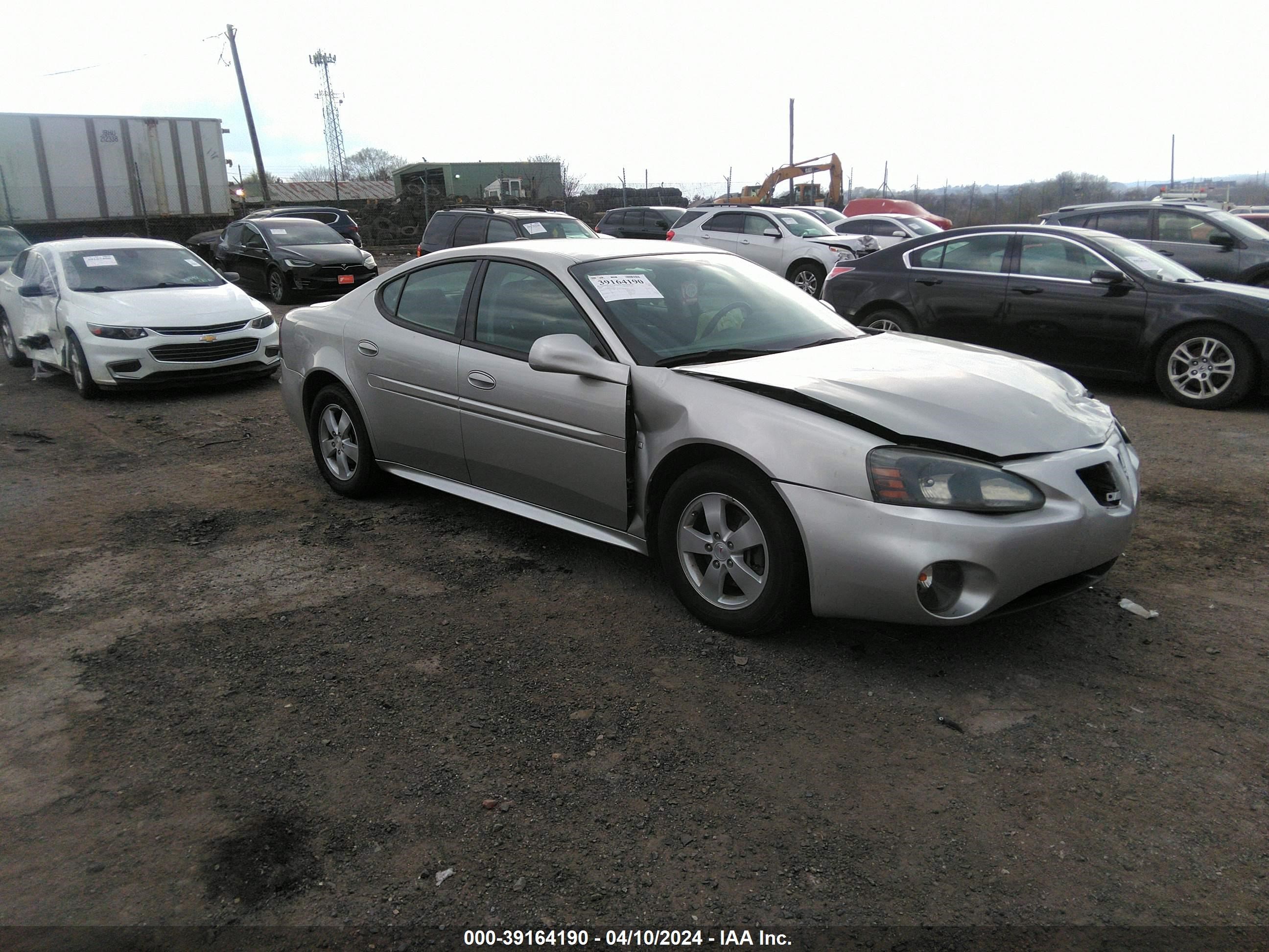 Photo 1 VIN: 2G2WP552781180188 - PONTIAC GRAND PRIX 