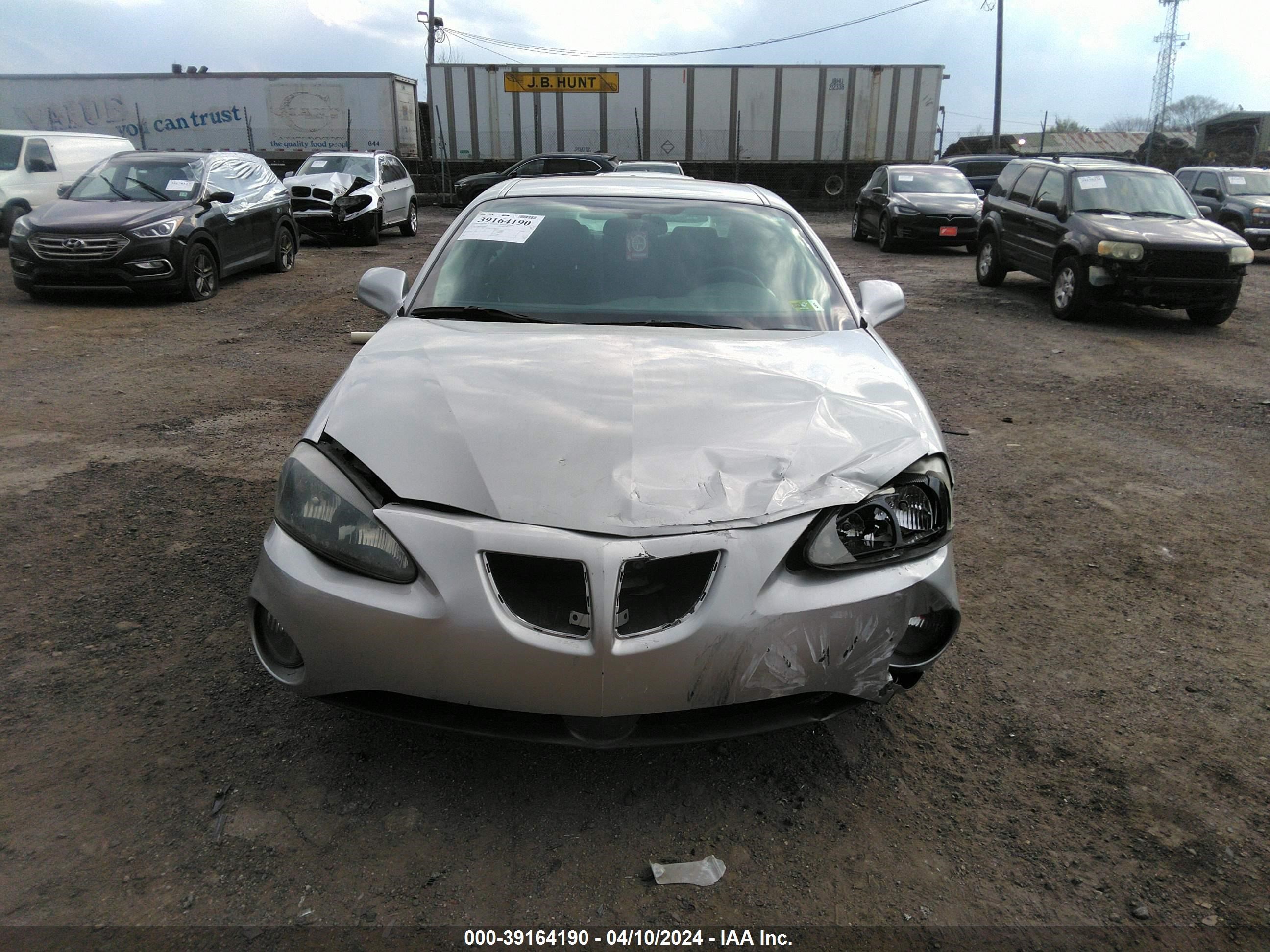 Photo 6 VIN: 2G2WP552781180188 - PONTIAC GRAND PRIX 