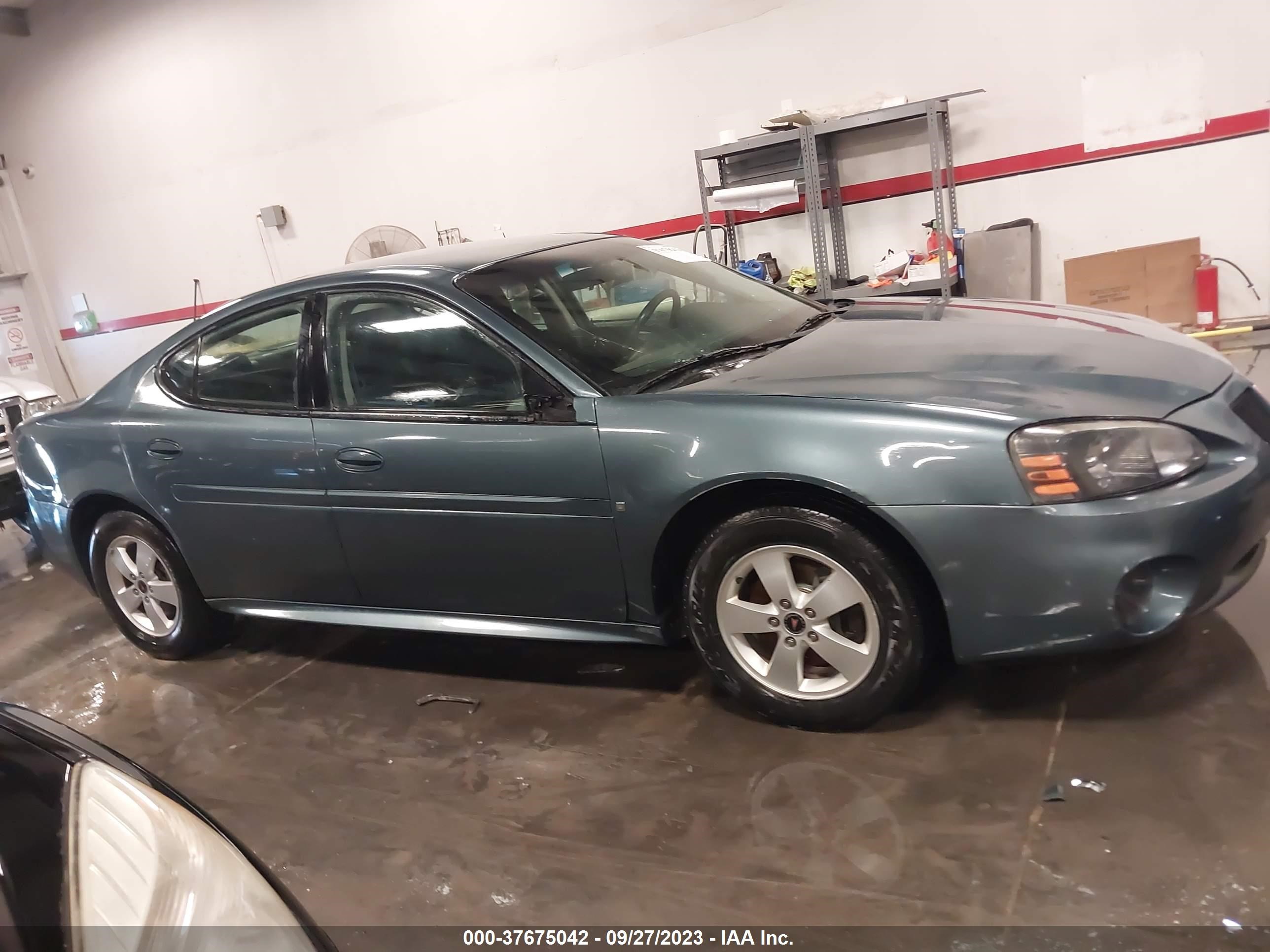 Photo 12 VIN: 2G2WP552861184781 - PONTIAC GRAND PRIX 