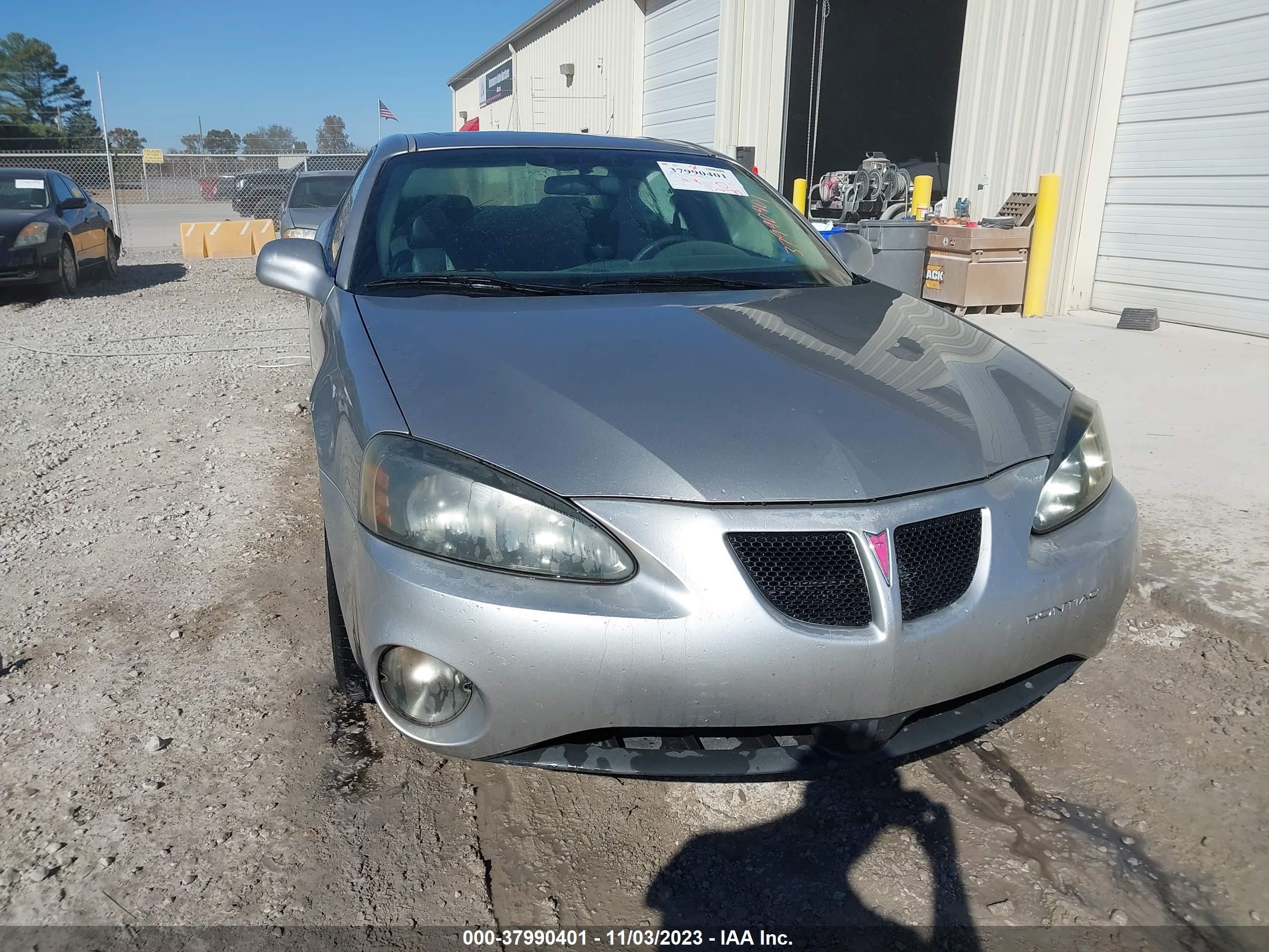 Photo 5 VIN: 2G2WP552871237335 - PONTIAC GRAND PRIX 