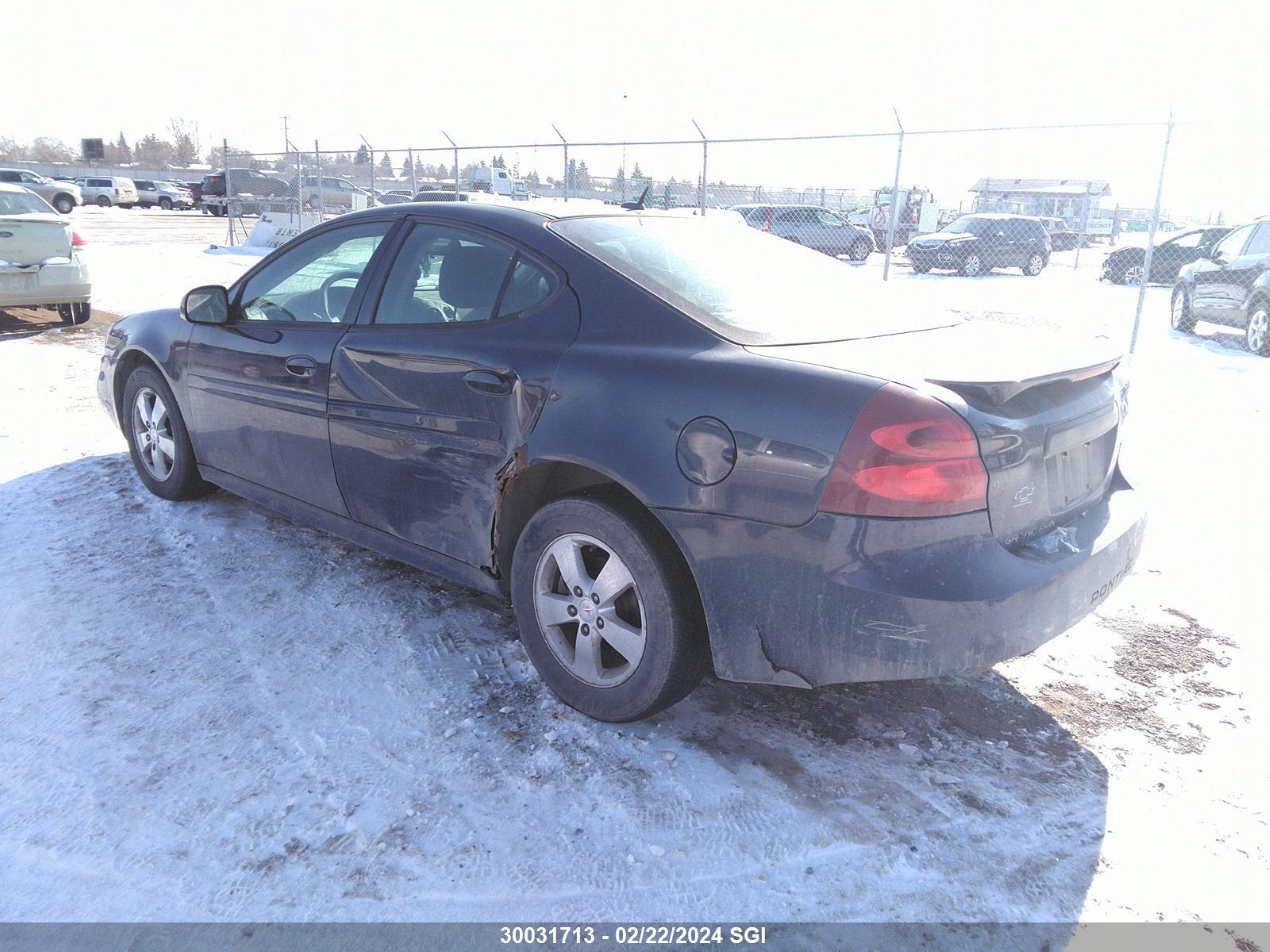 Photo 2 VIN: 2G2WP552881166980 - PONTIAC GRAND PRIX 