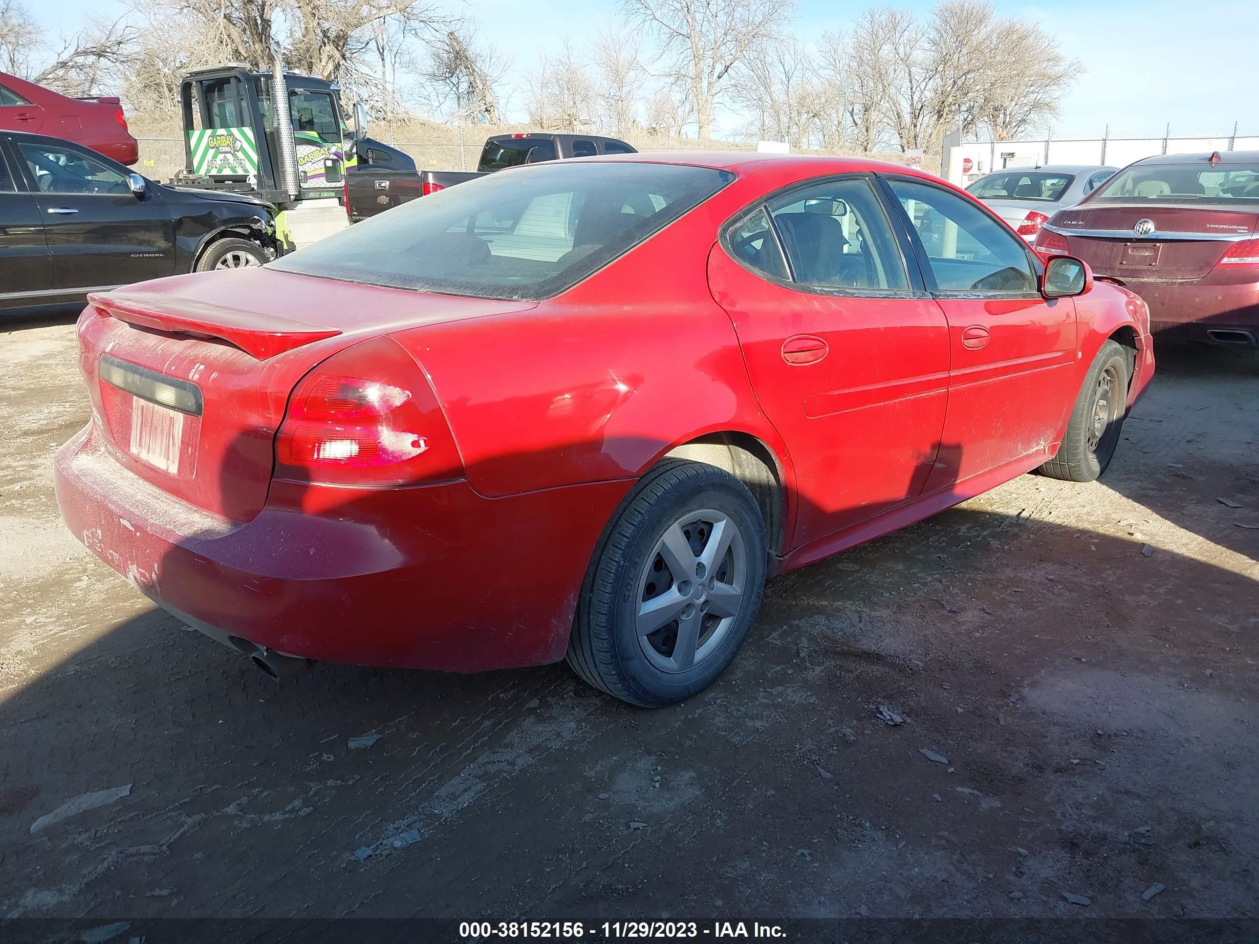 Photo 3 VIN: 2G2WP552X81168553 - PONTIAC GRAND PRIX 