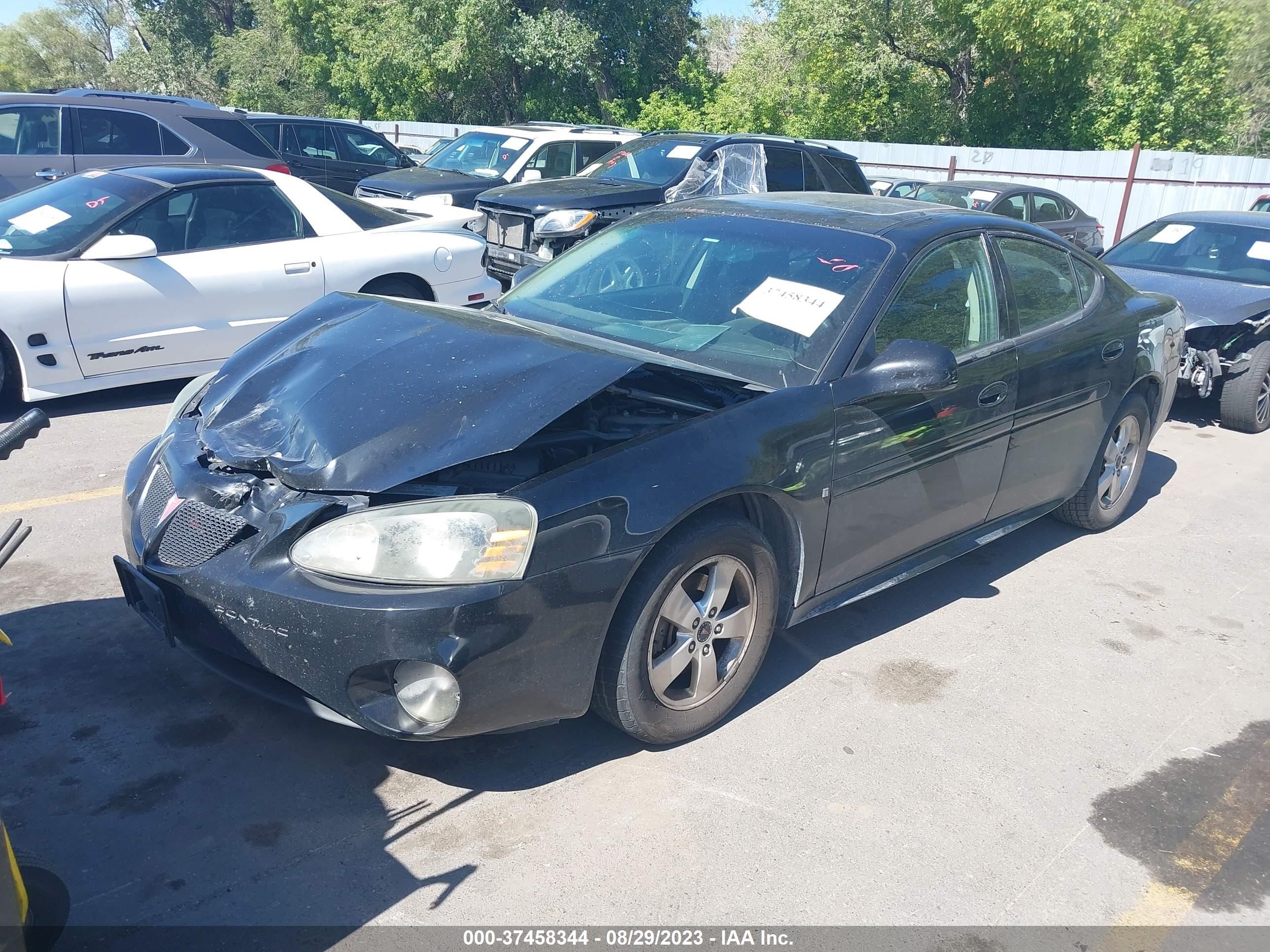 Photo 1 VIN: 2G2WP582661147594 - PONTIAC GRAND PRIX 