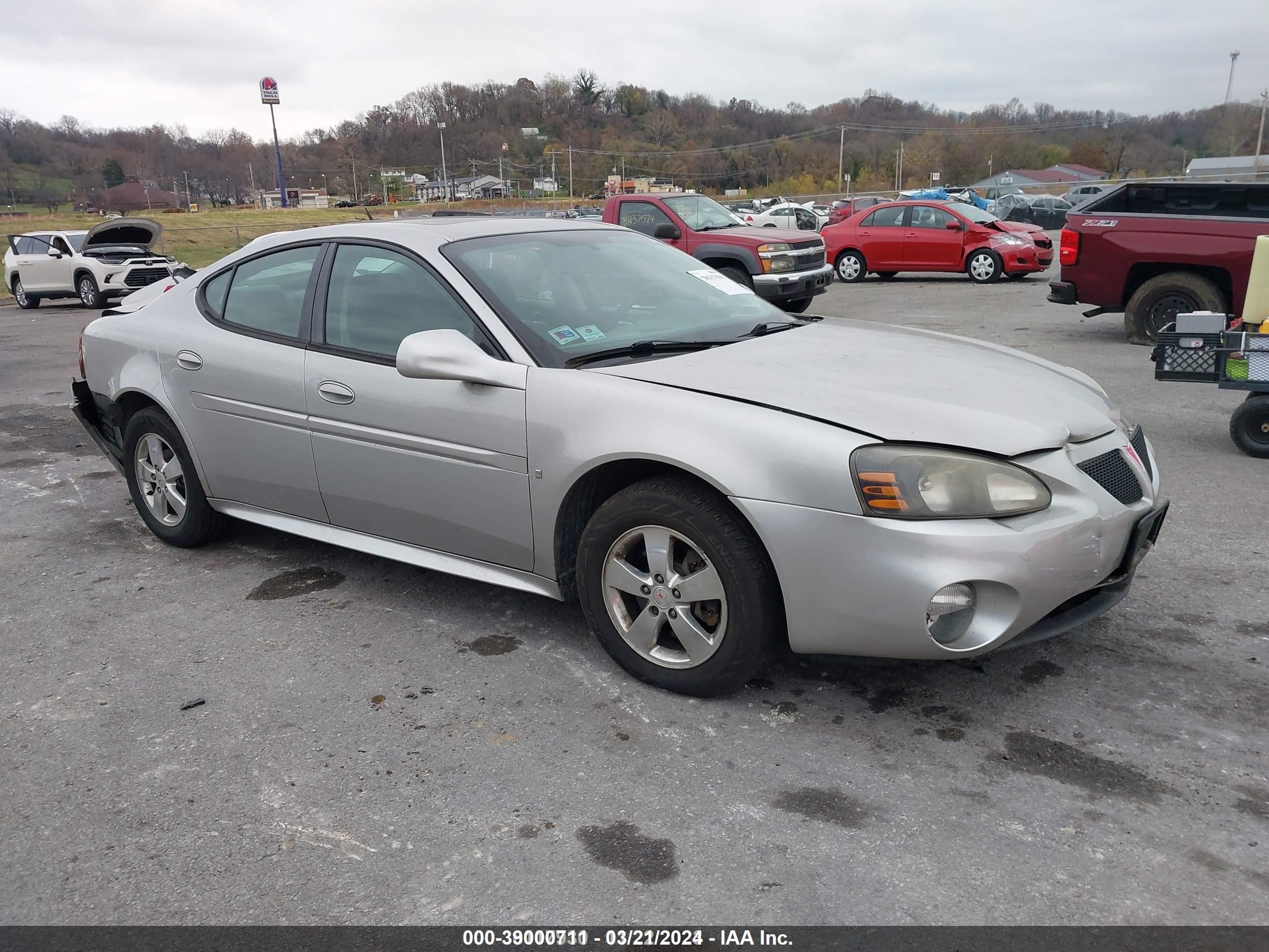 Photo 1 VIN: 2G2WP582881192409 - PONTIAC GRAND PRIX 