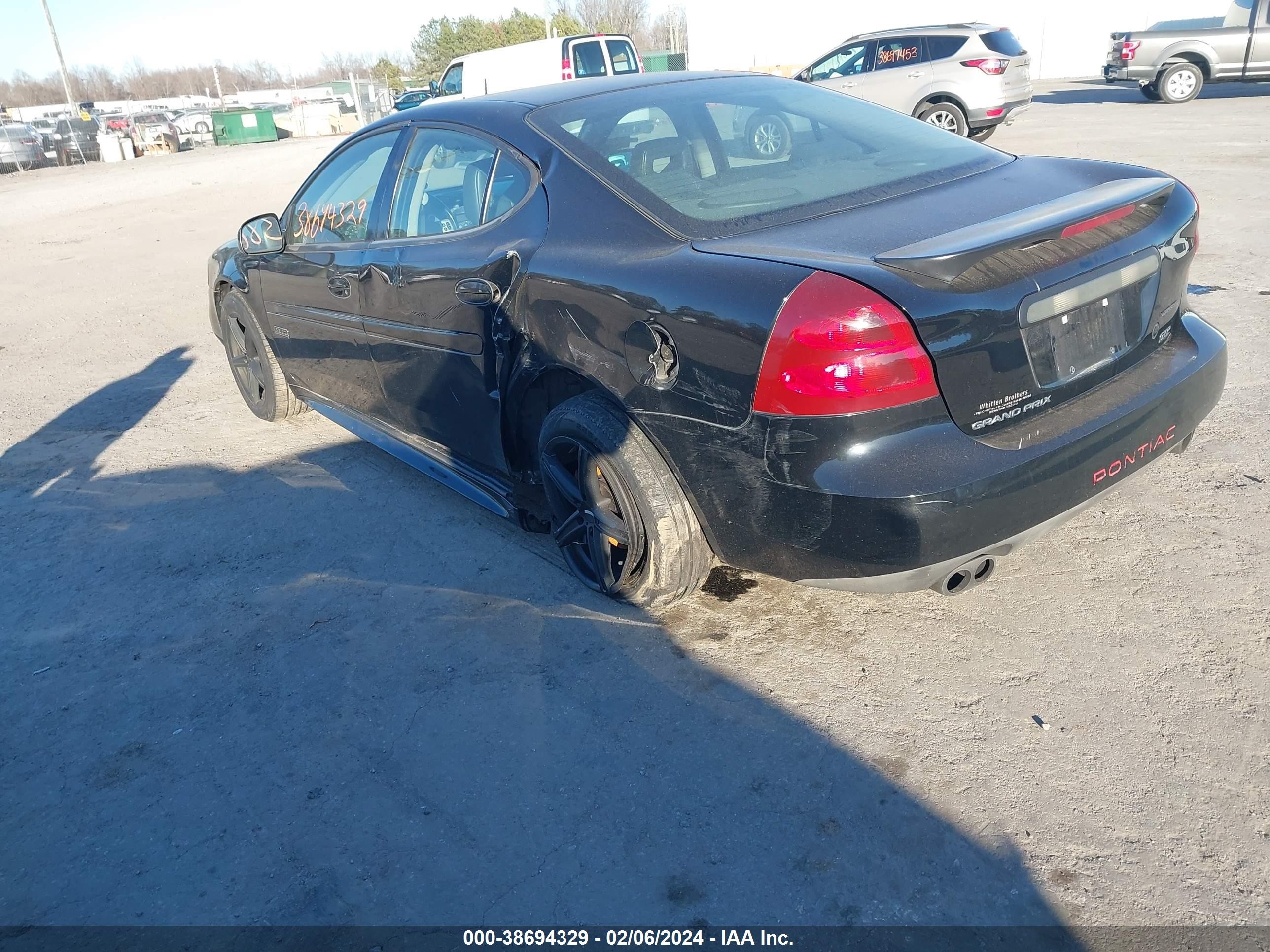 Photo 2 VIN: 2G2WR524641146351 - PONTIAC GRAND PRIX 