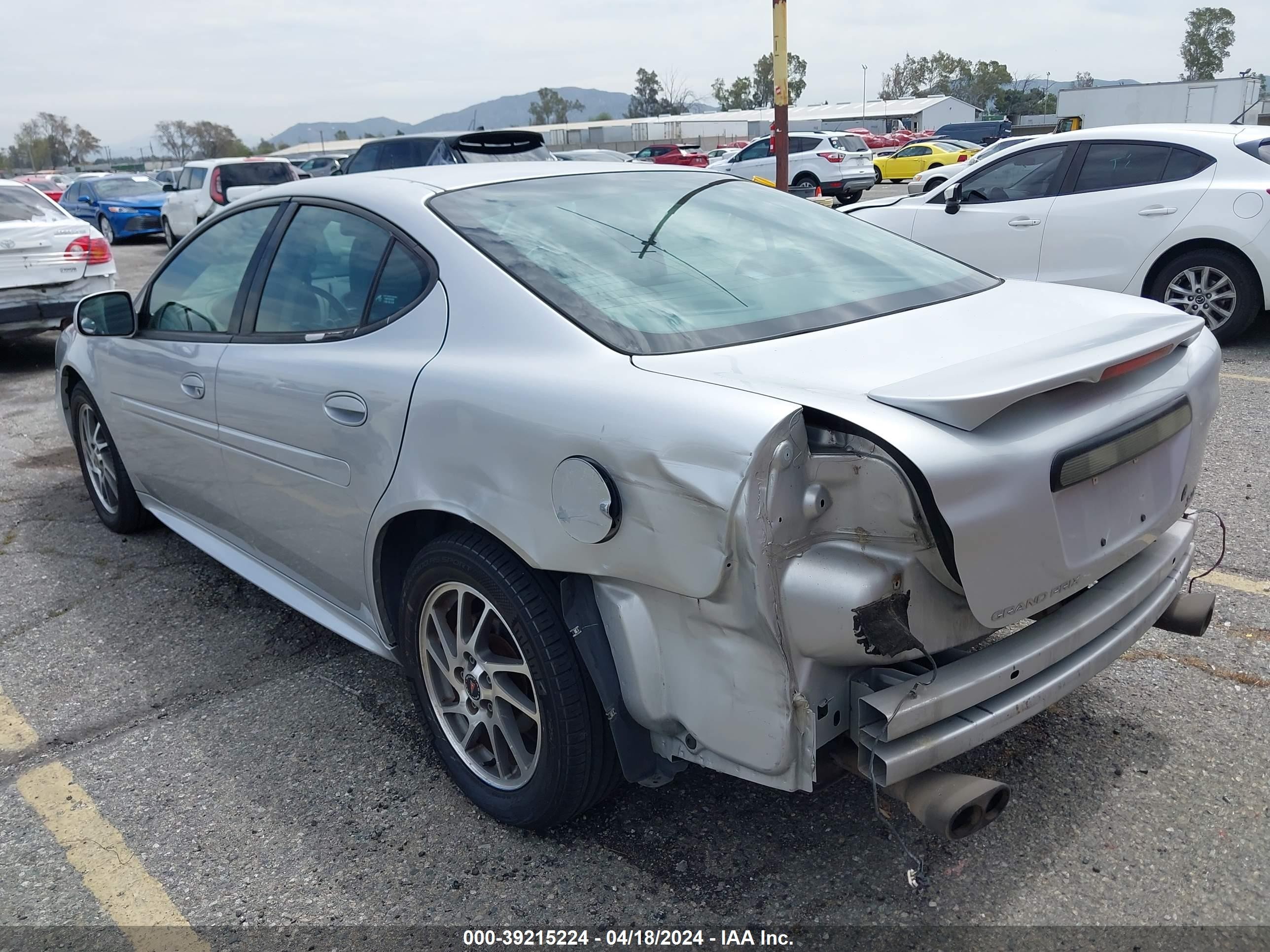 Photo 2 VIN: 2G2WR544441154350 - PONTIAC GRAND PRIX 