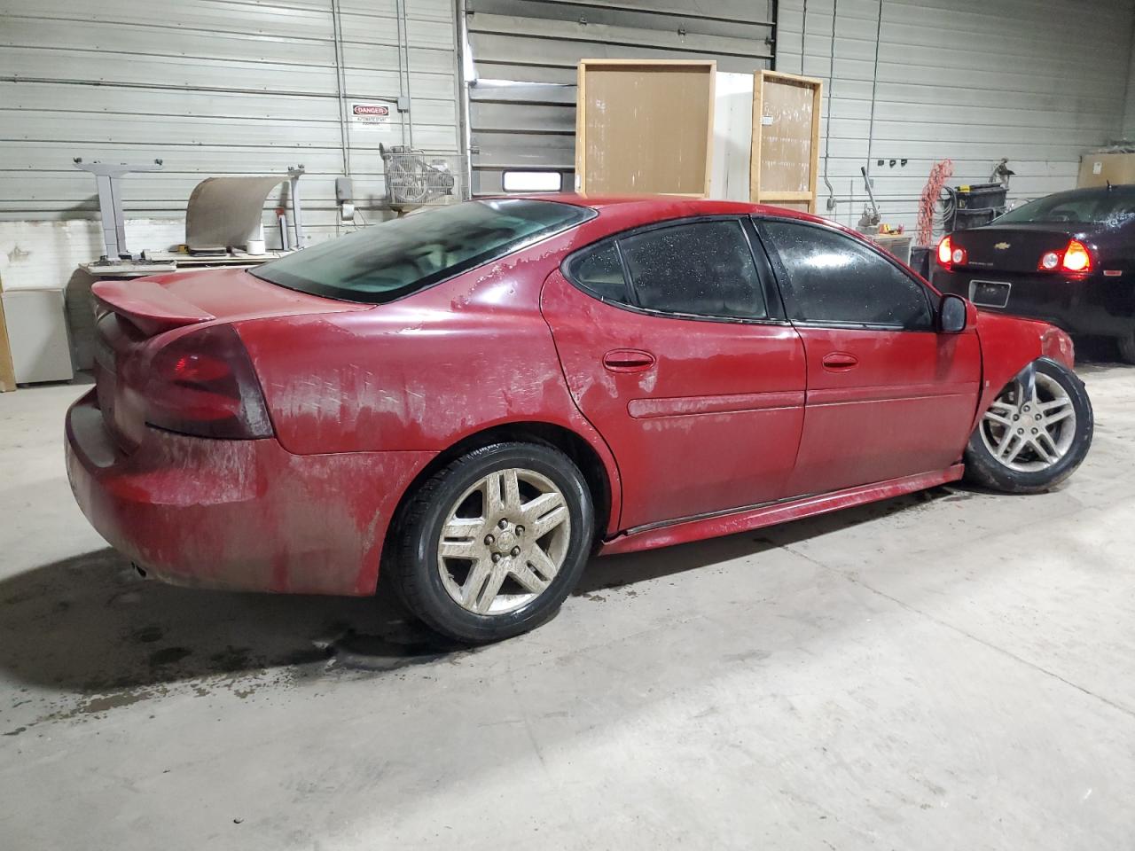 Photo 2 VIN: 2G2WR554171168564 - PONTIAC GRAND PRIX 